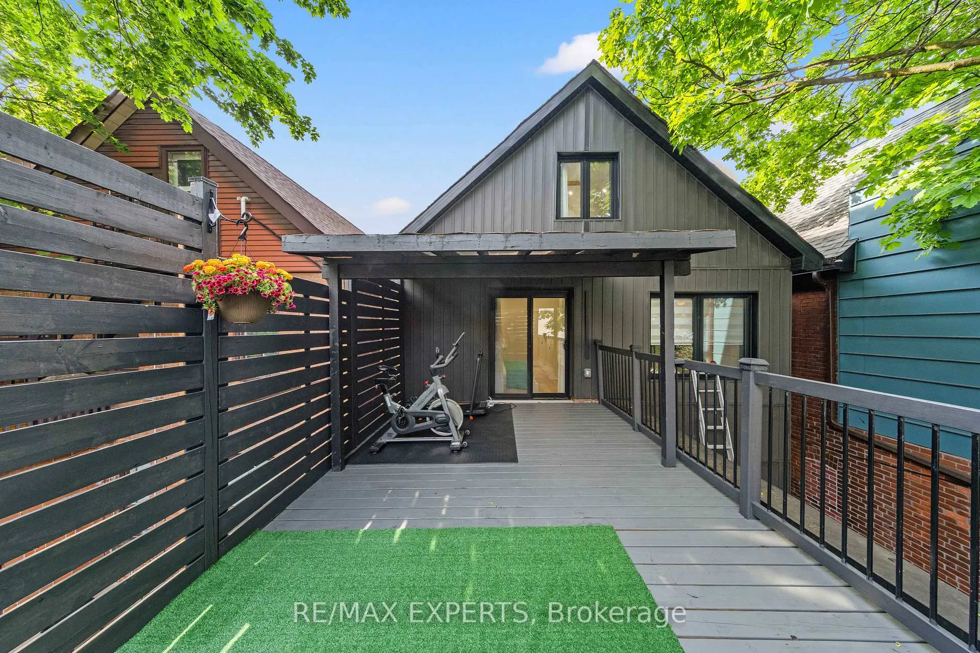 Photo 23 of 5 Harvard Avenue, Toronto, Roncesvalles — HOMEH
