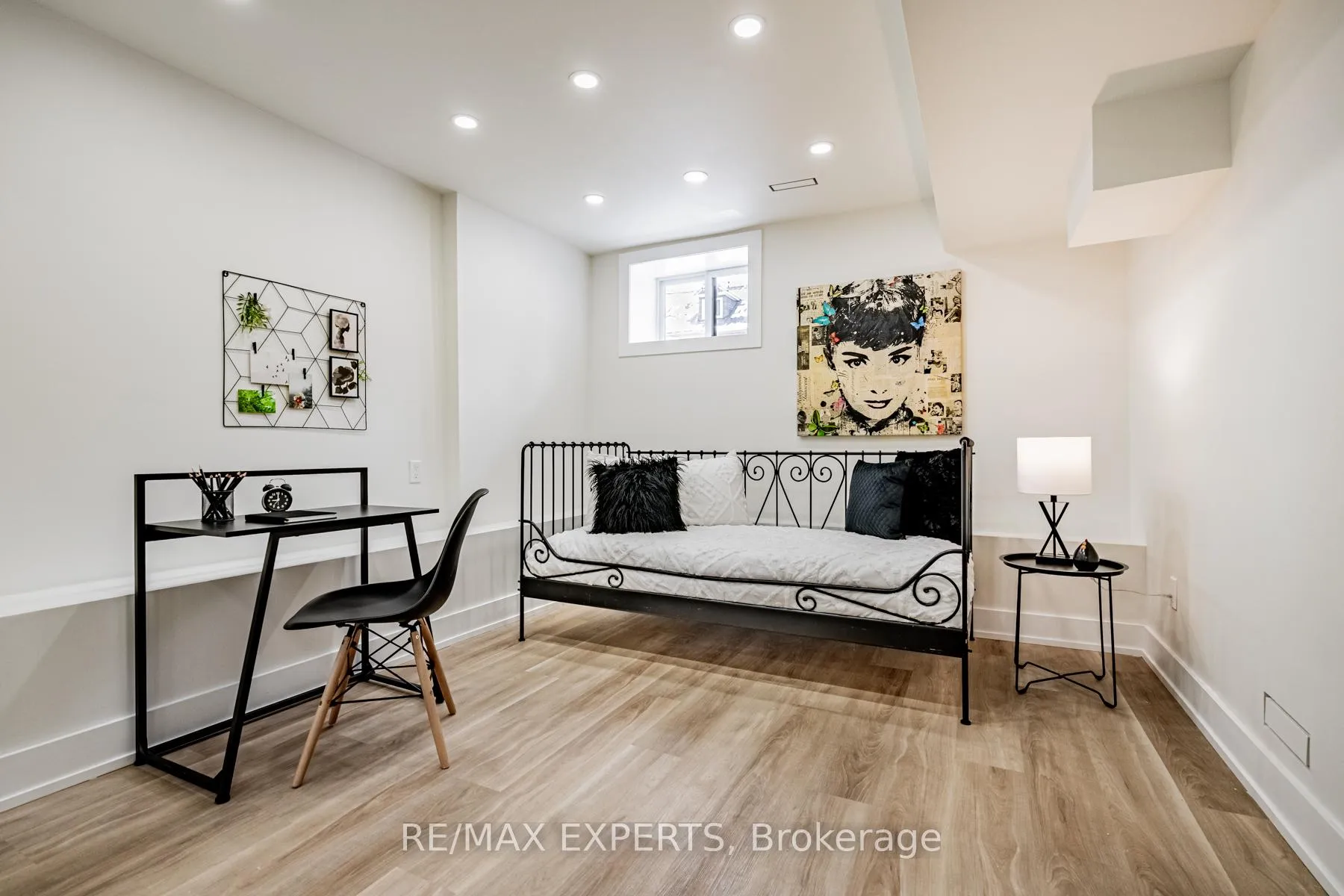 Photo 39 of 5 Harvard Avenue, Toronto, Roncesvalles — HOMEH