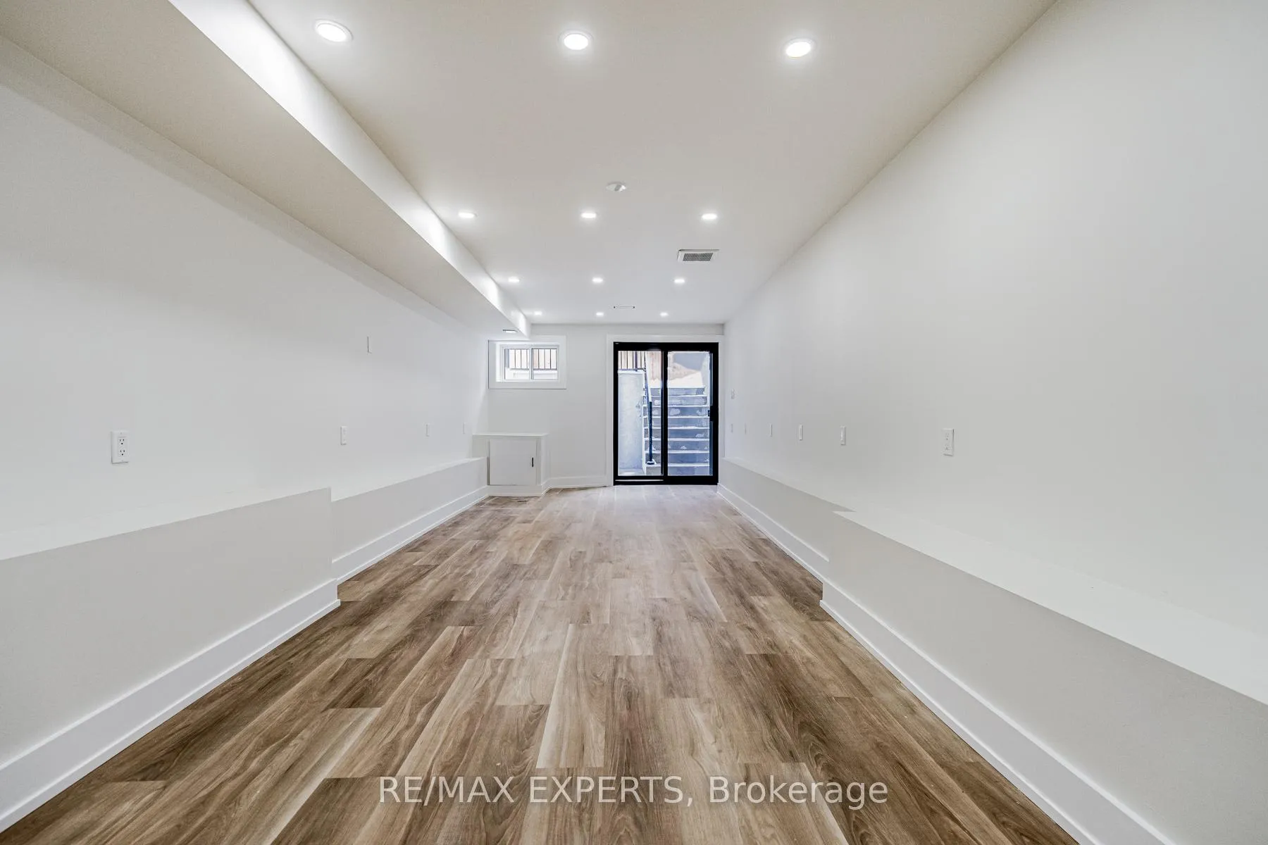 Photo 41 of 5 Harvard Avenue, Toronto, Roncesvalles — HOMEH