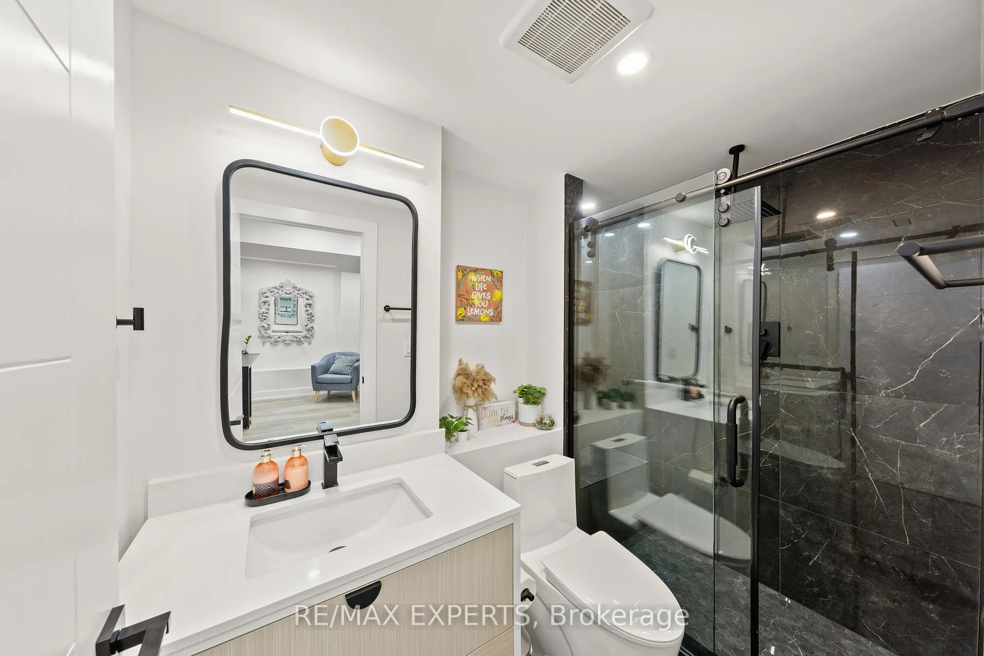 Photo 43 of 5 Harvard Avenue, Toronto, Roncesvalles — HOMEH