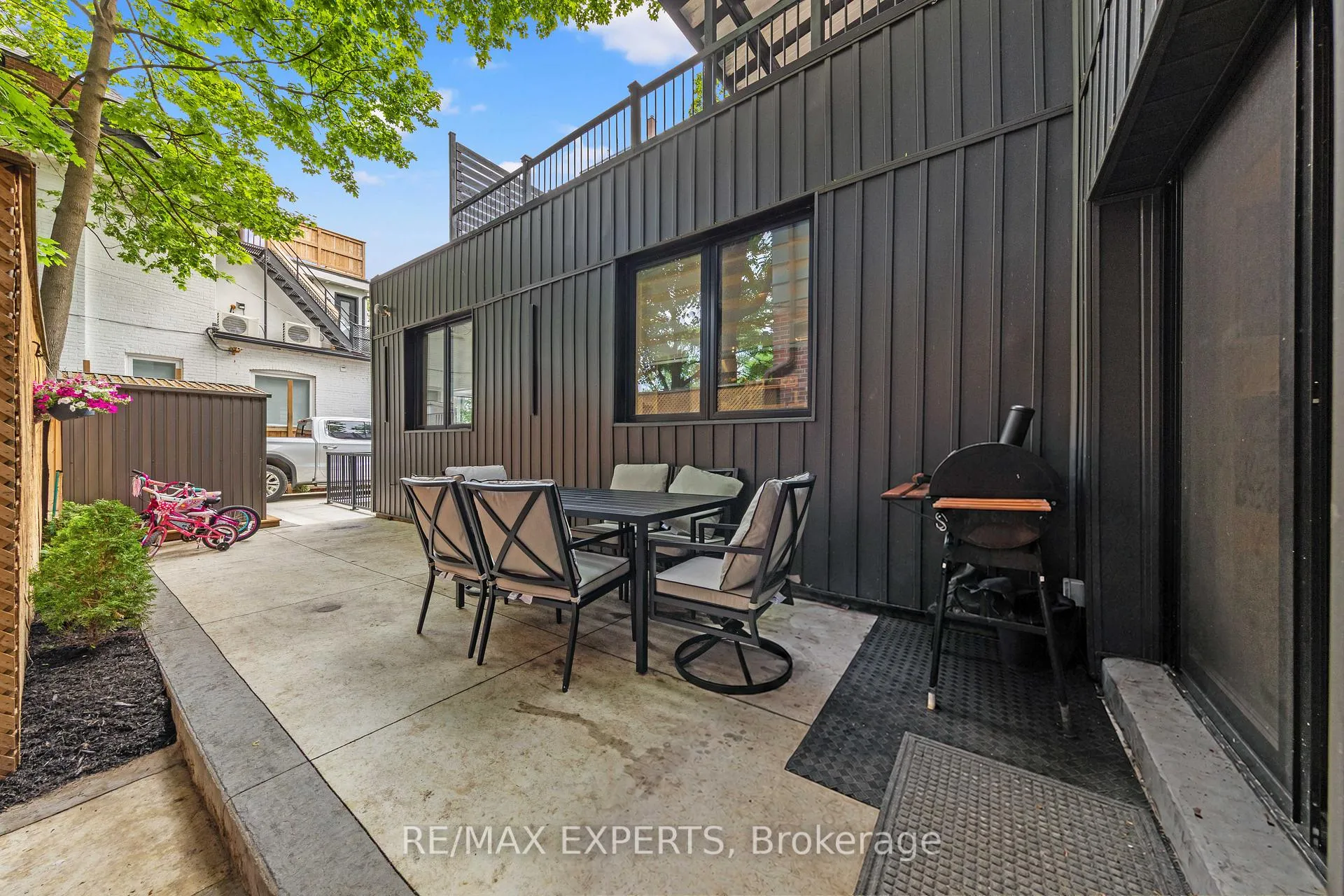 Photo 45 of 5 Harvard Avenue, Toronto, Roncesvalles — HOMEH