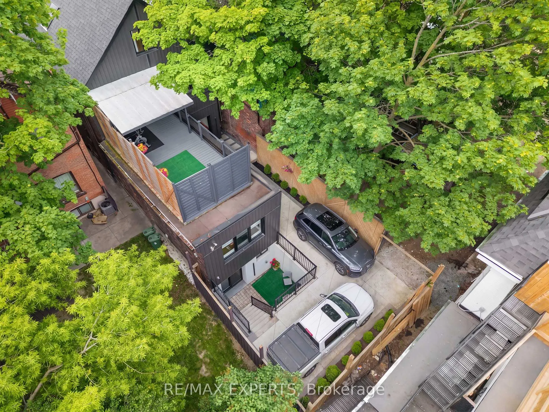 Photo 49 of 5 Harvard Avenue, Toronto, Roncesvalles — HOMEH