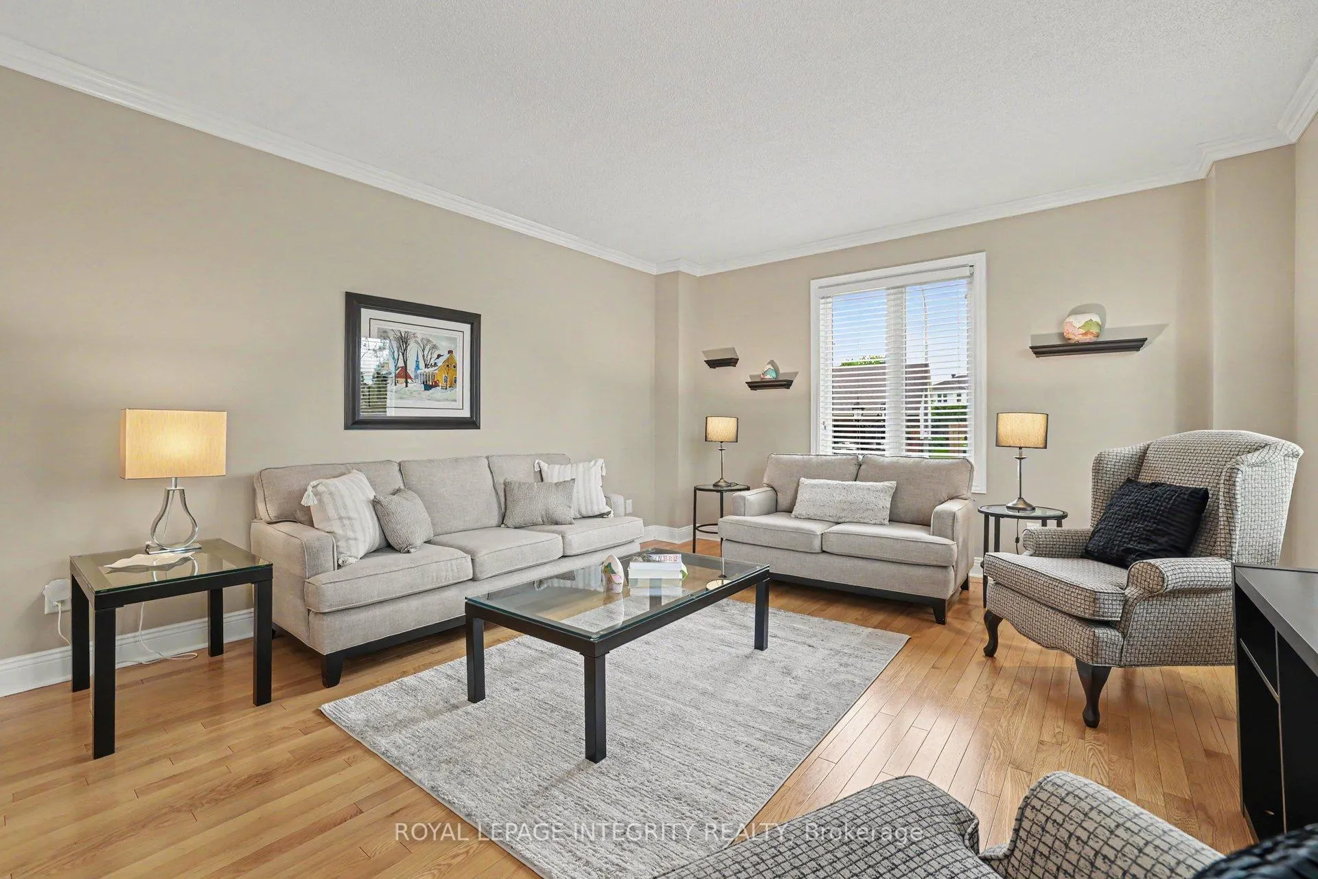 Photo 11 of 1642 Champneuf Drive, Ottawa, Chateauneuf — HOMEH