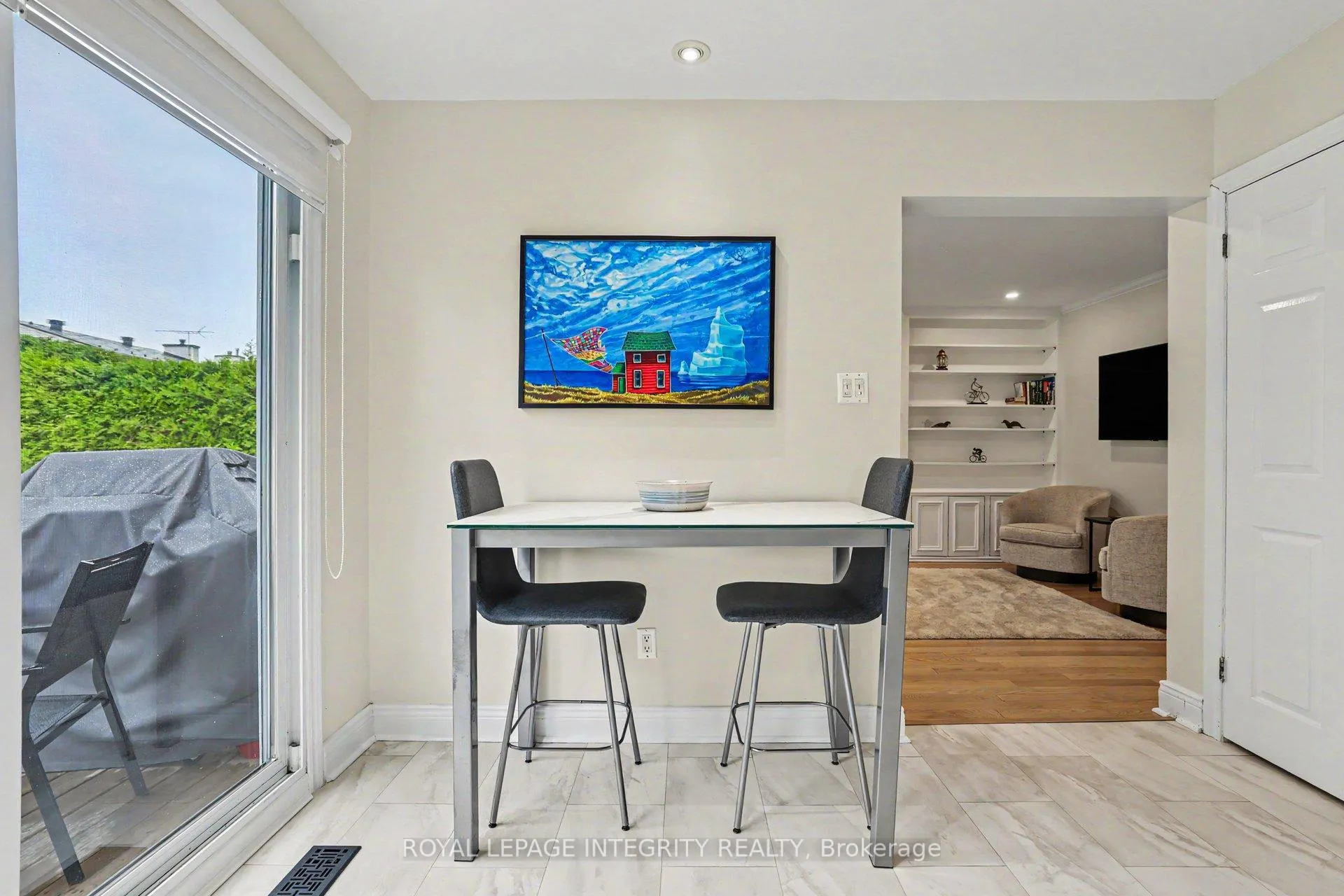 Photo 21 of 1642 Champneuf Drive, Ottawa, Chateauneuf — HOMEH