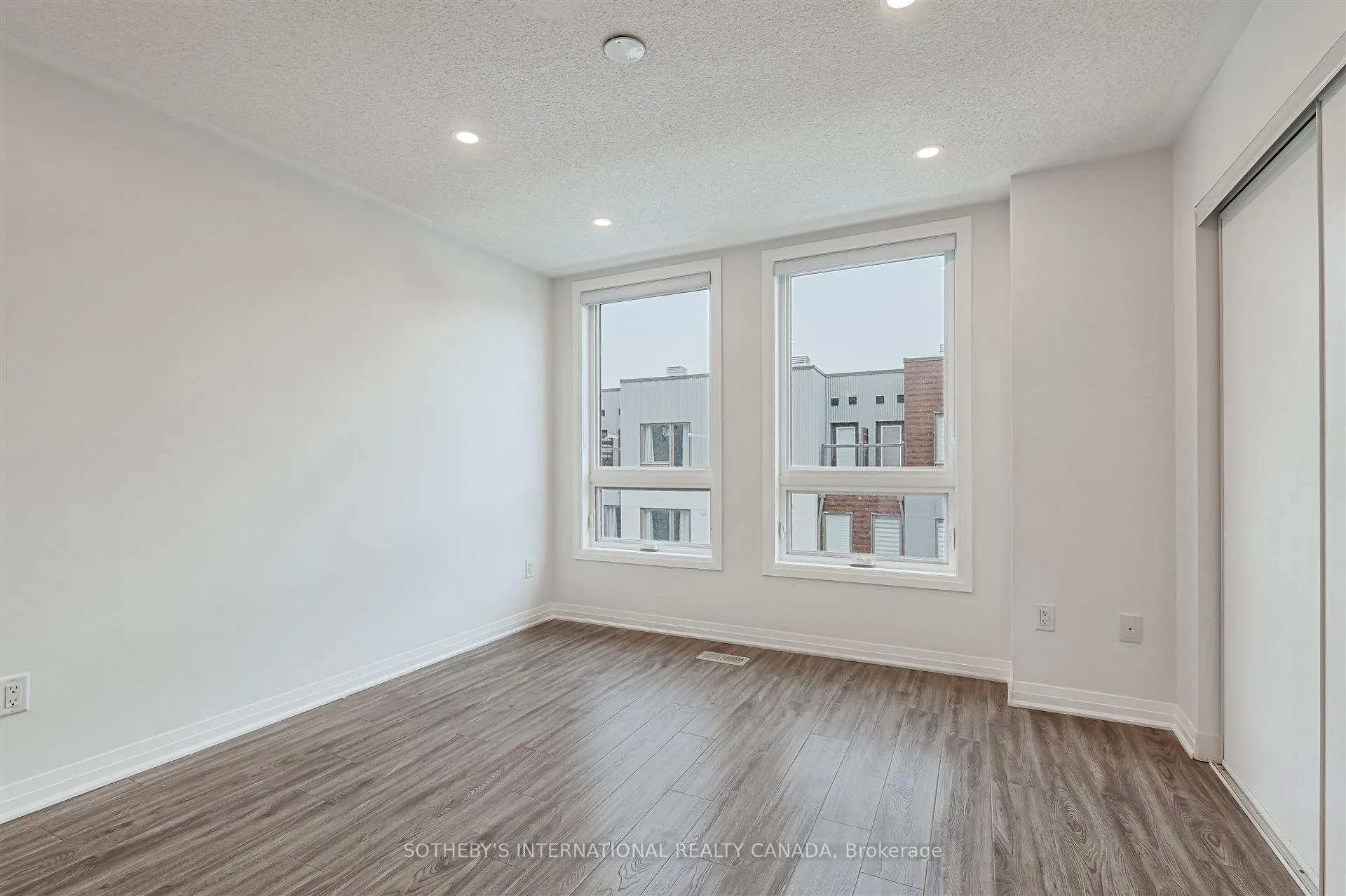 Photo 10 of 1654 Pleasure Valley Path, Oshawa, Samac — HOMEH
