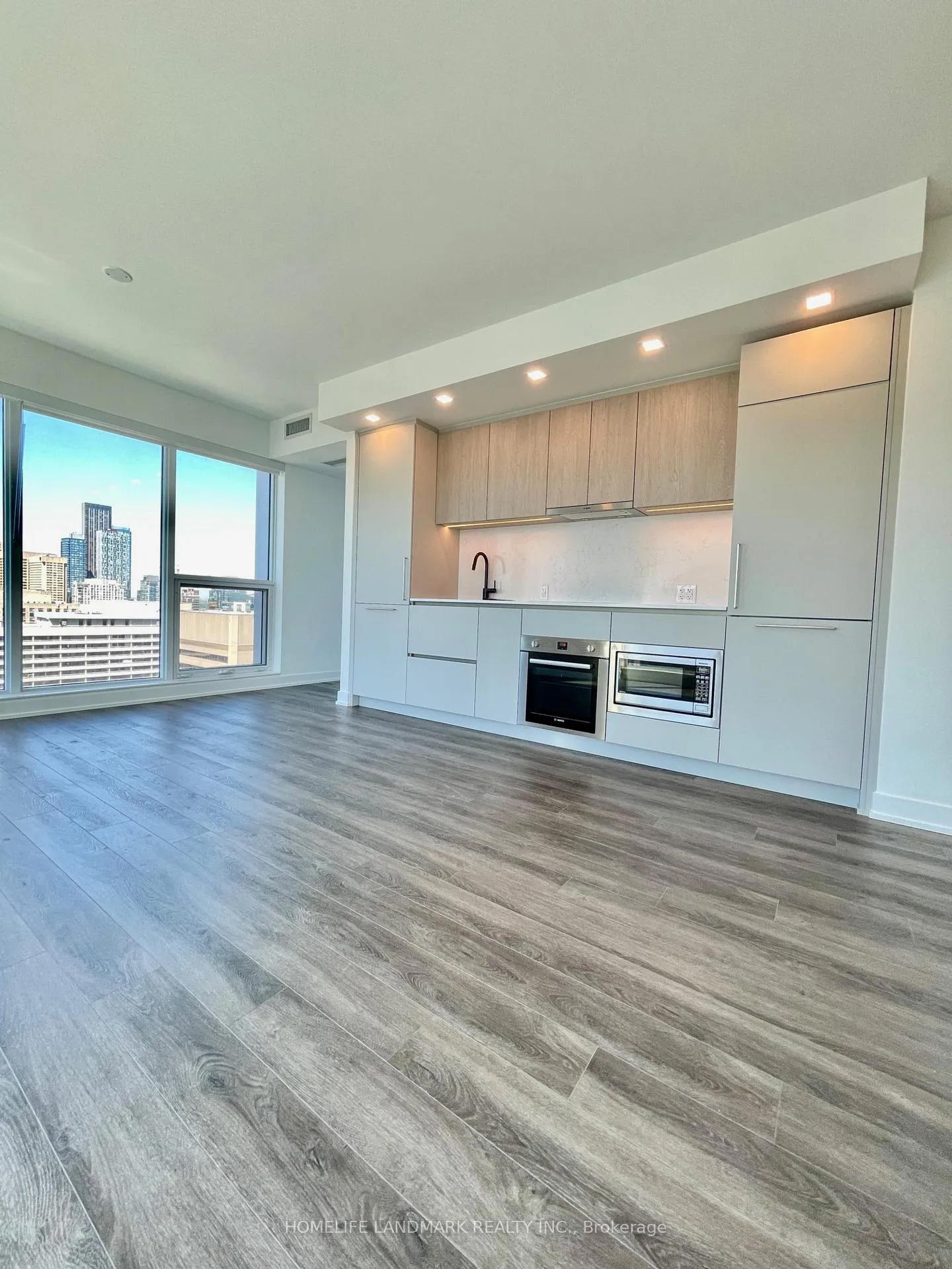 Photo 12 of Unit 3002, 609 Sherbourne Street, Toronto, North St. James Town — HOMEH