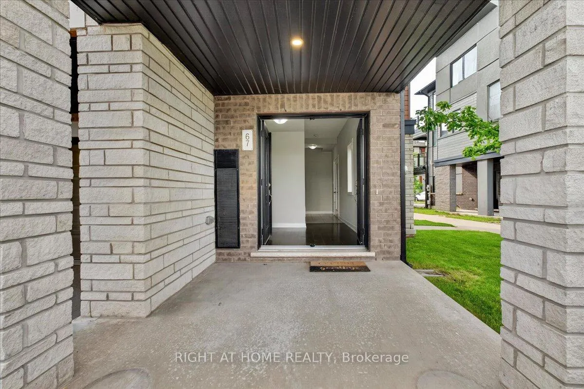 Photo 9 of Unit 67, 590 North Service Road, Hamilton, Lakeshore — HOMEH