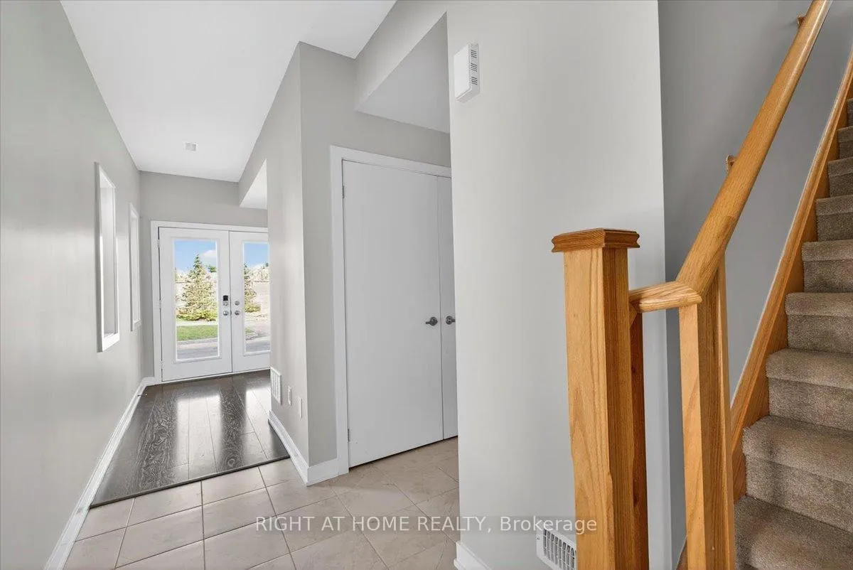 Photo 12 of Unit 67, 590 North Service Road, Hamilton, Lakeshore — HOMEH