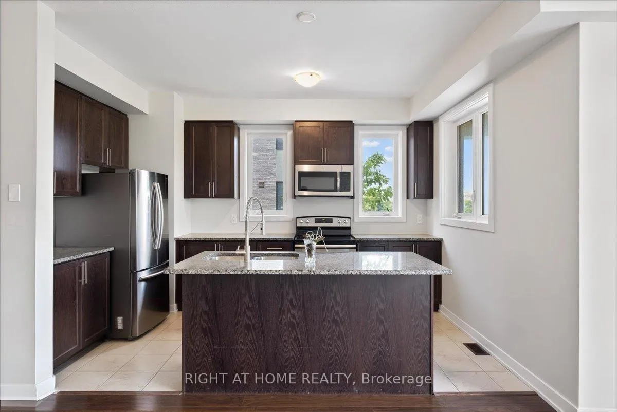 Photo 16 of Unit 67, 590 North Service Road, Hamilton, Lakeshore — HOMEH