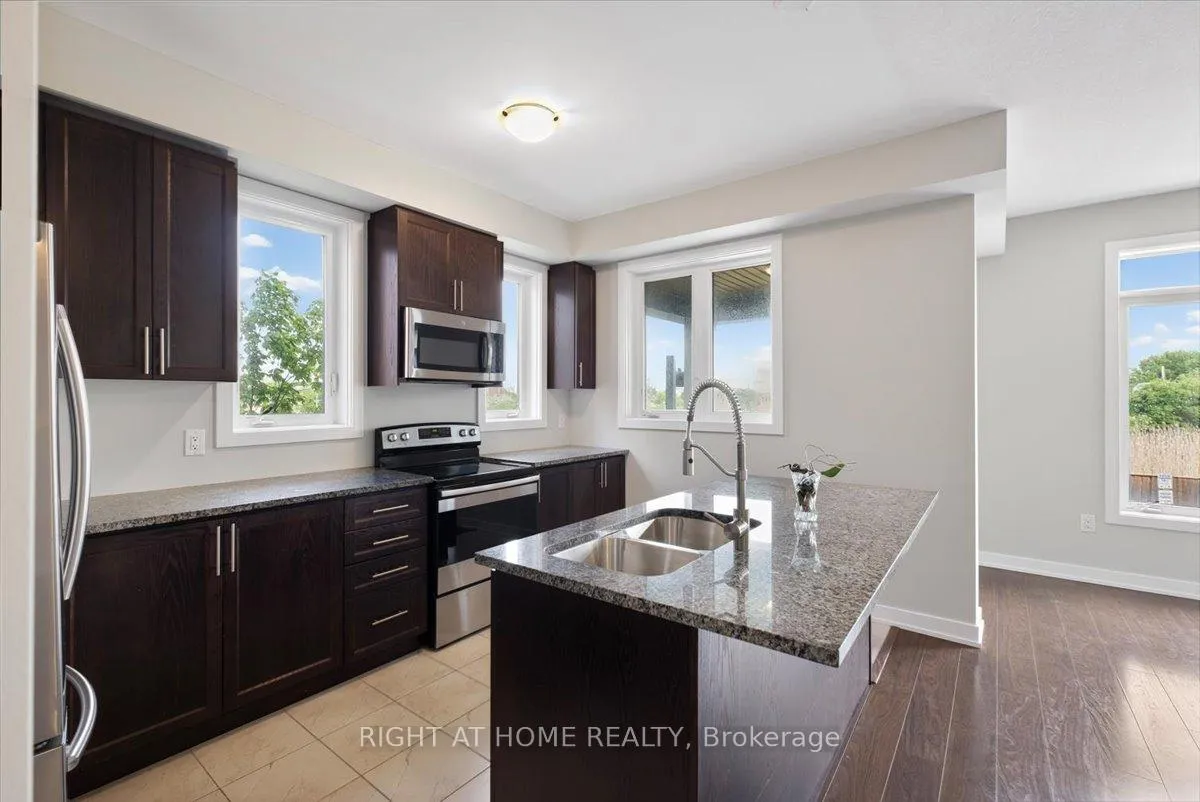 Photo 19 of Unit 67, 590 North Service Road, Hamilton, Lakeshore — HOMEH