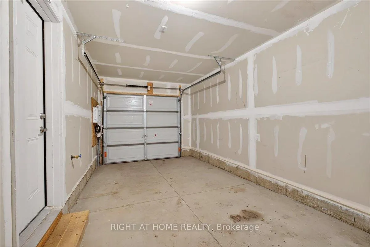 Photo 38 of Unit 67, 590 North Service Road, Hamilton, Lakeshore — HOMEH