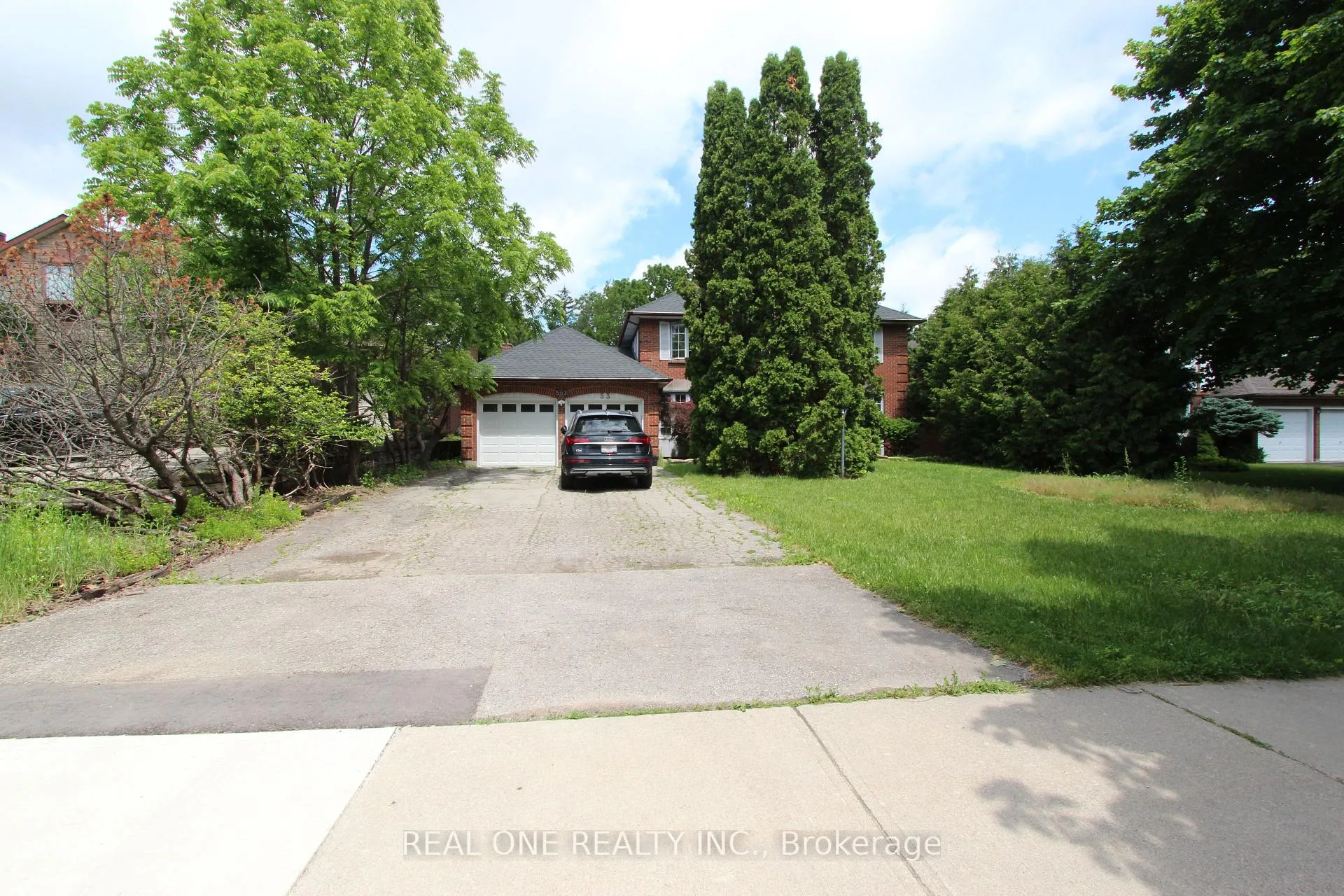 Photo 2 of 53 Hillview Boulevard, London, North A — HOMEH