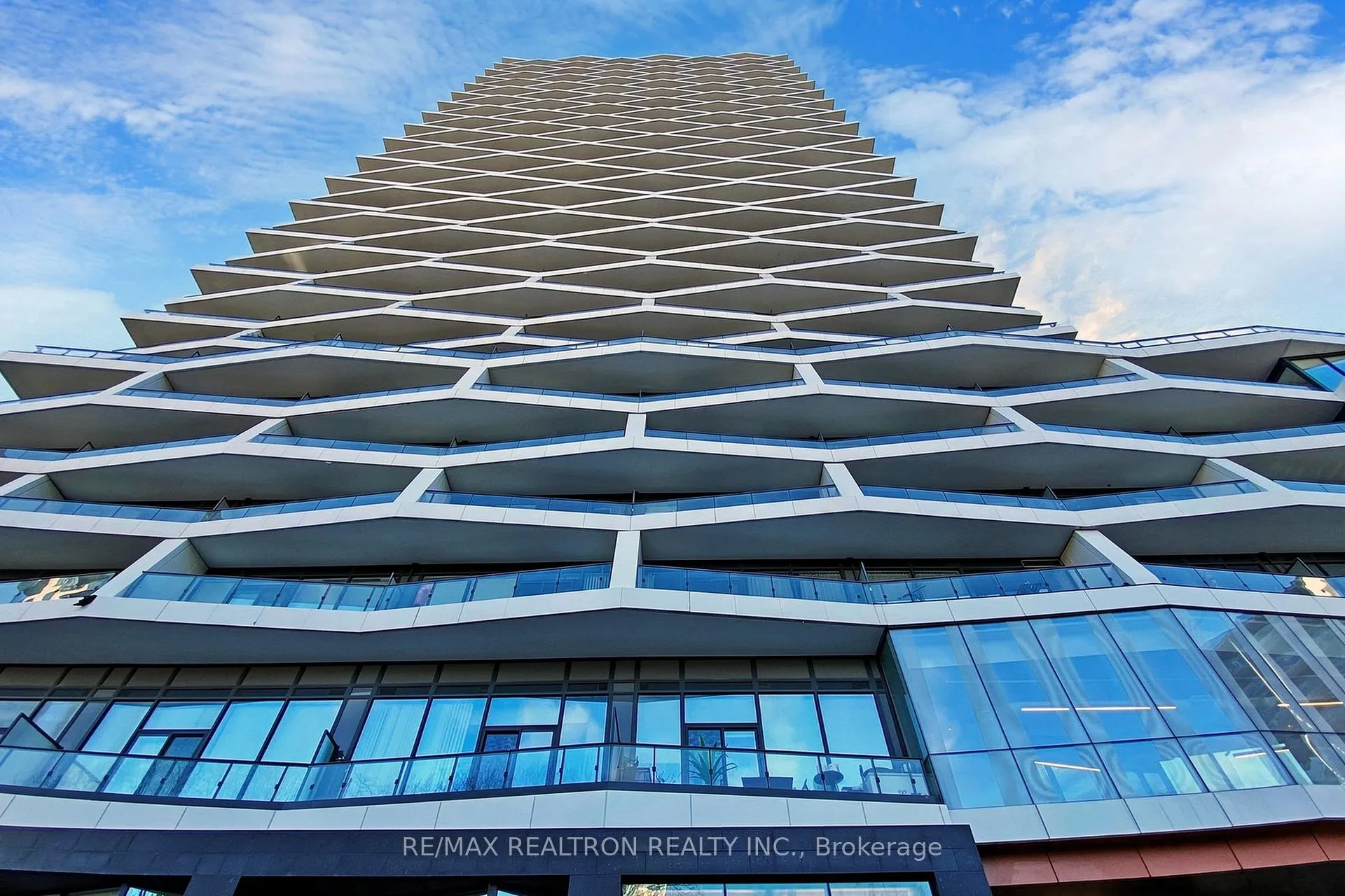 Photo 2 of Unit 521, 85 Wood Street, Toronto, Church-Yonge Corridor — HOMEH