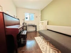 Photo 10 of 20 Porterfield Crescent, Markham, Aileen-Willowbrook — HOMEH