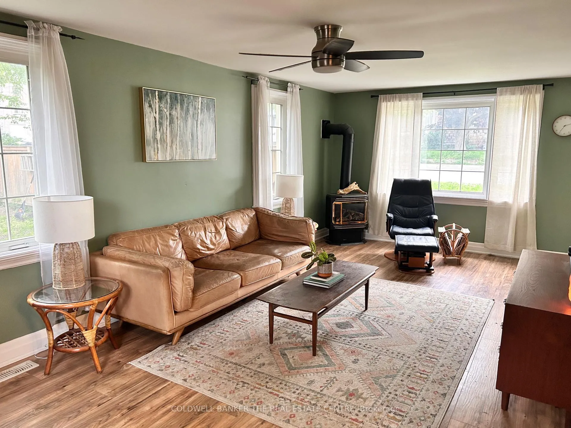 Photo 5 of 35 Grove Street E, Barrie, Wellington — HOMEH