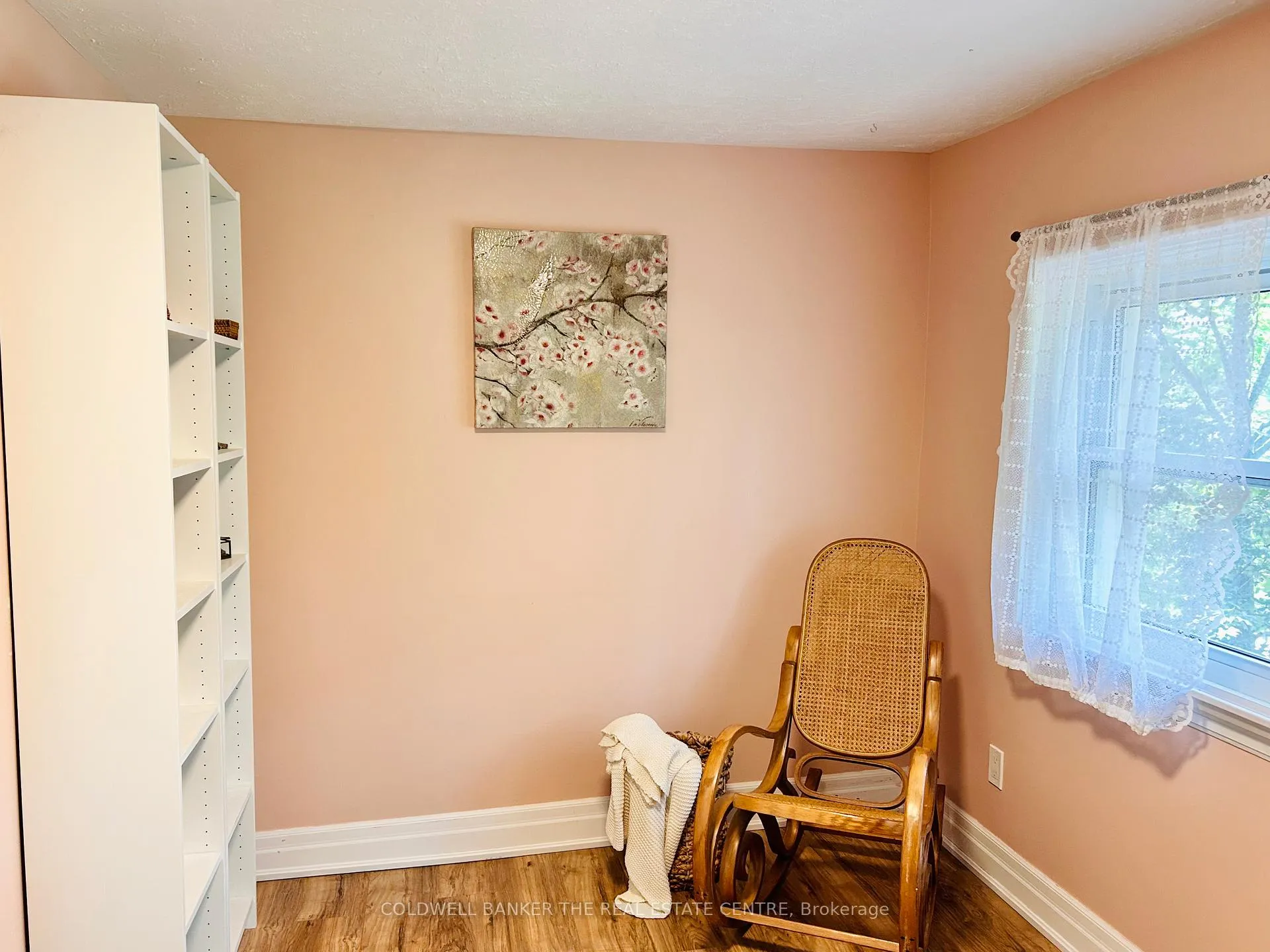 Photo 13 of 35 Grove Street E, Barrie, Wellington — HOMEH