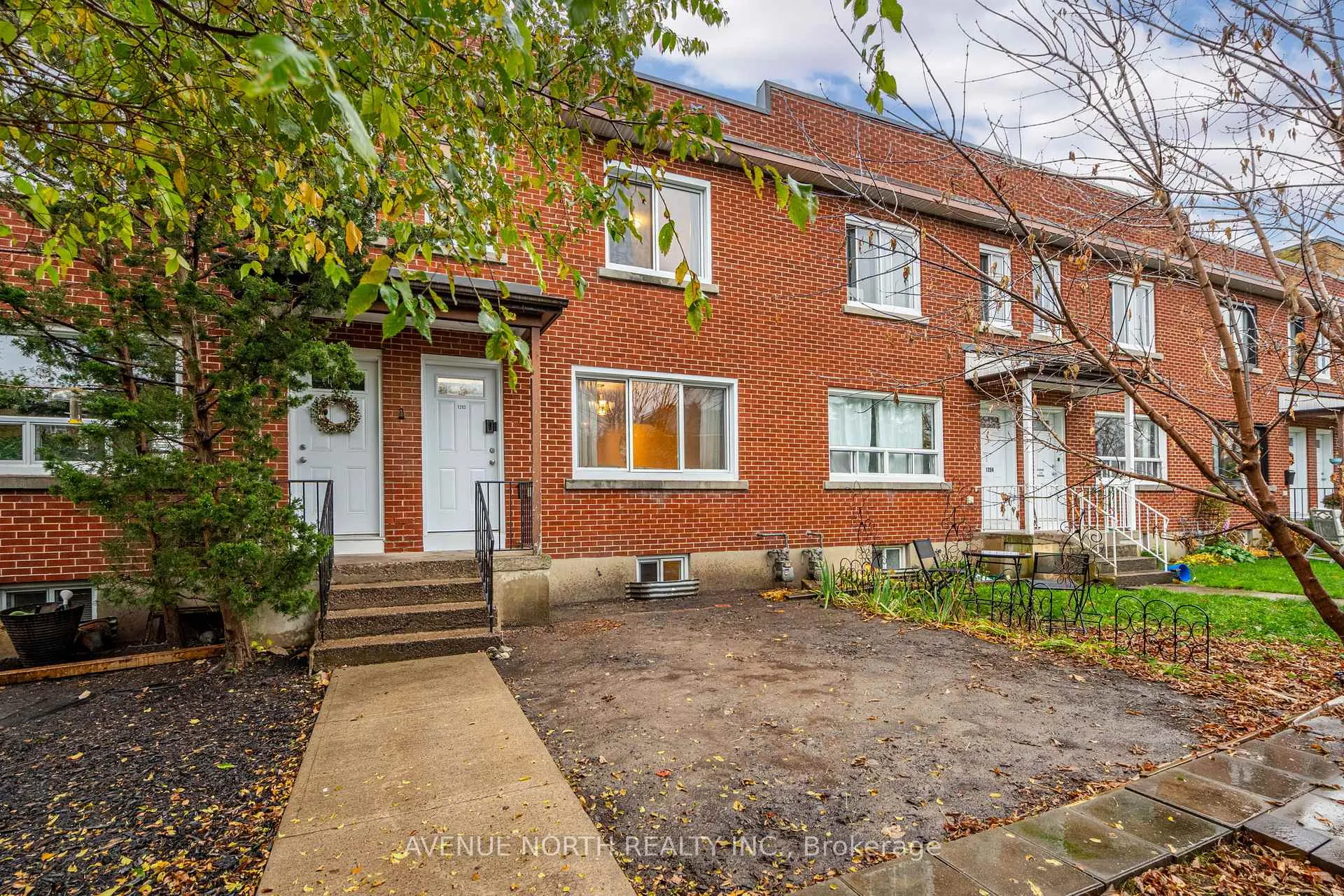 Photo 1 of 1202 Summerville Avenue, Ottawa, Carlington — HOMEH