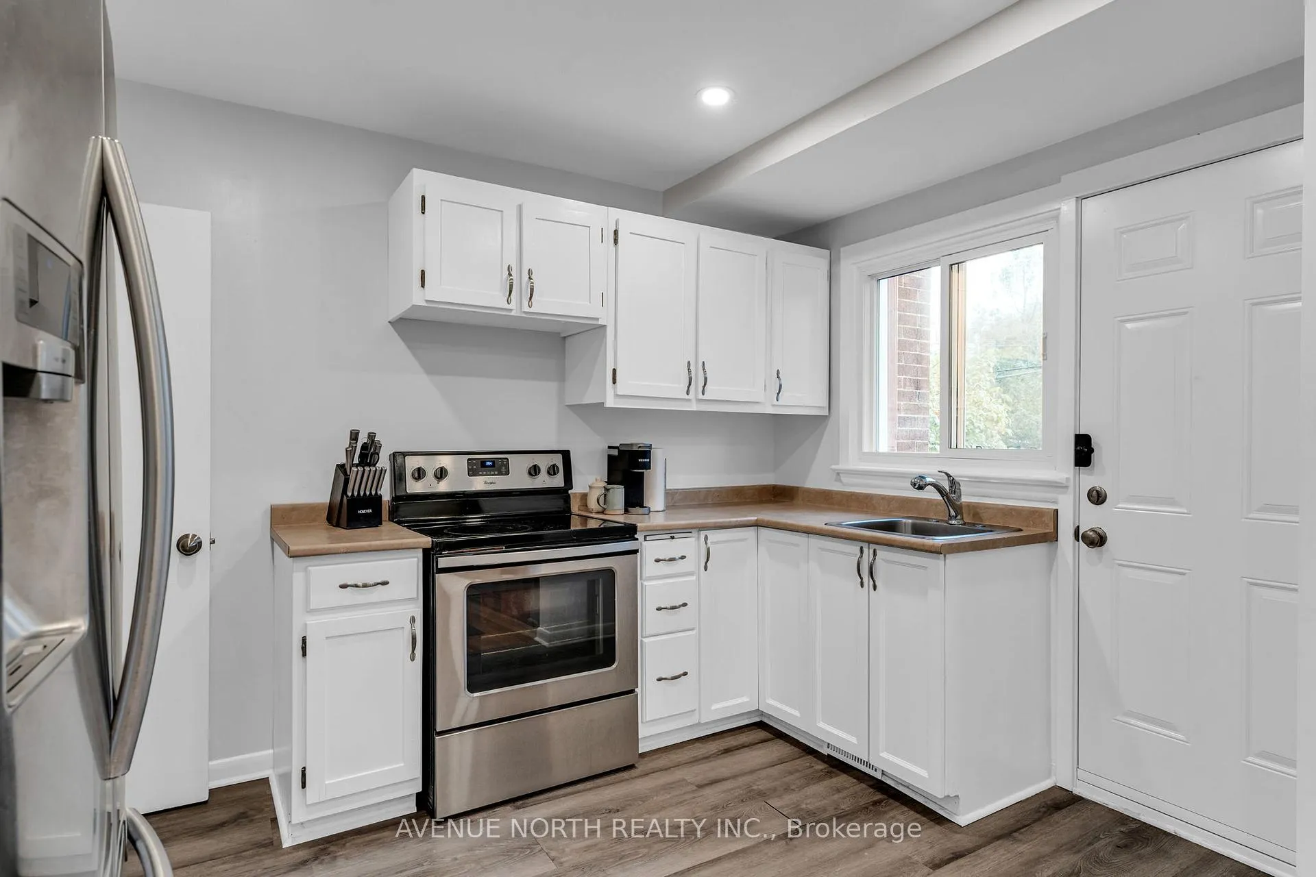 Photo 9 of 1202 Summerville Avenue, Ottawa, Carlington — HOMEH