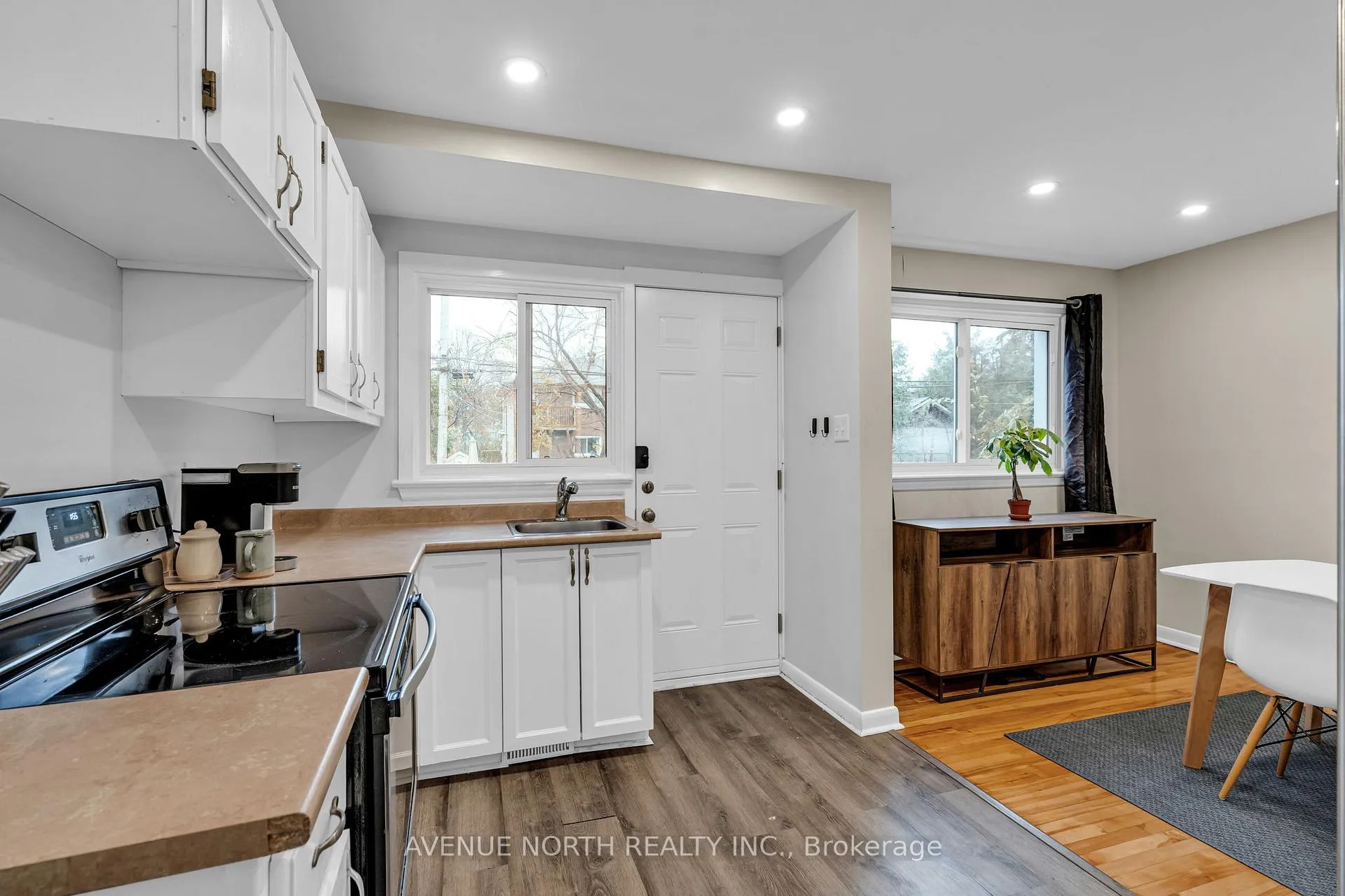 Photo 11 of 1202 Summerville Avenue, Ottawa, Carlington — HOMEH