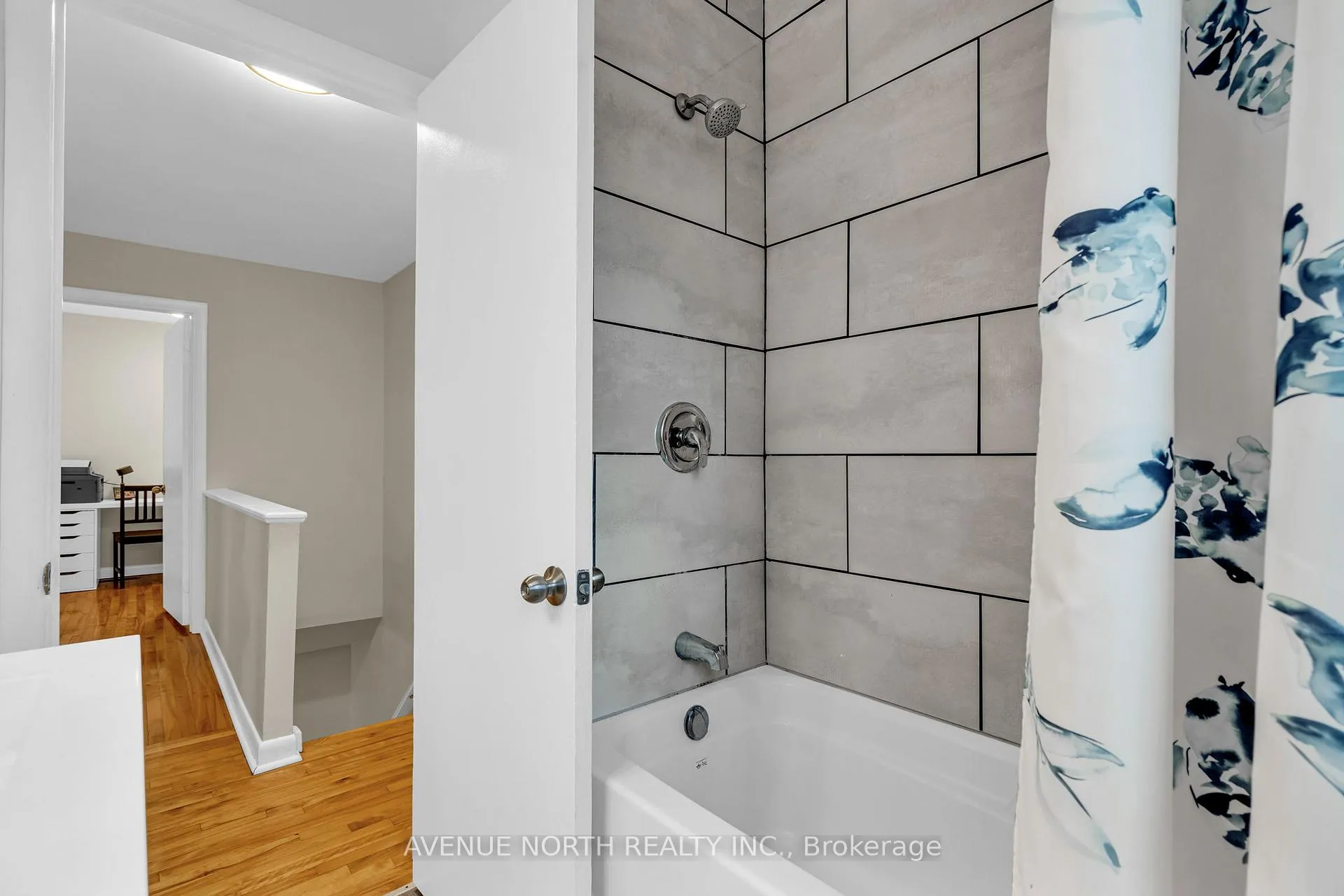 Photo 21 of 1202 Summerville Avenue, Ottawa, Carlington — HOMEH