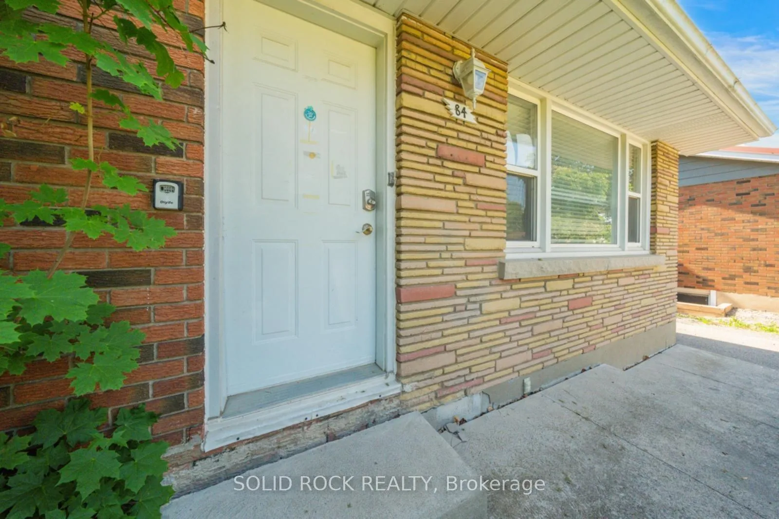 Photo 4 of 84 Jacobson Avenue, St. Catharines, Glendale/Glenridge — HOMEH