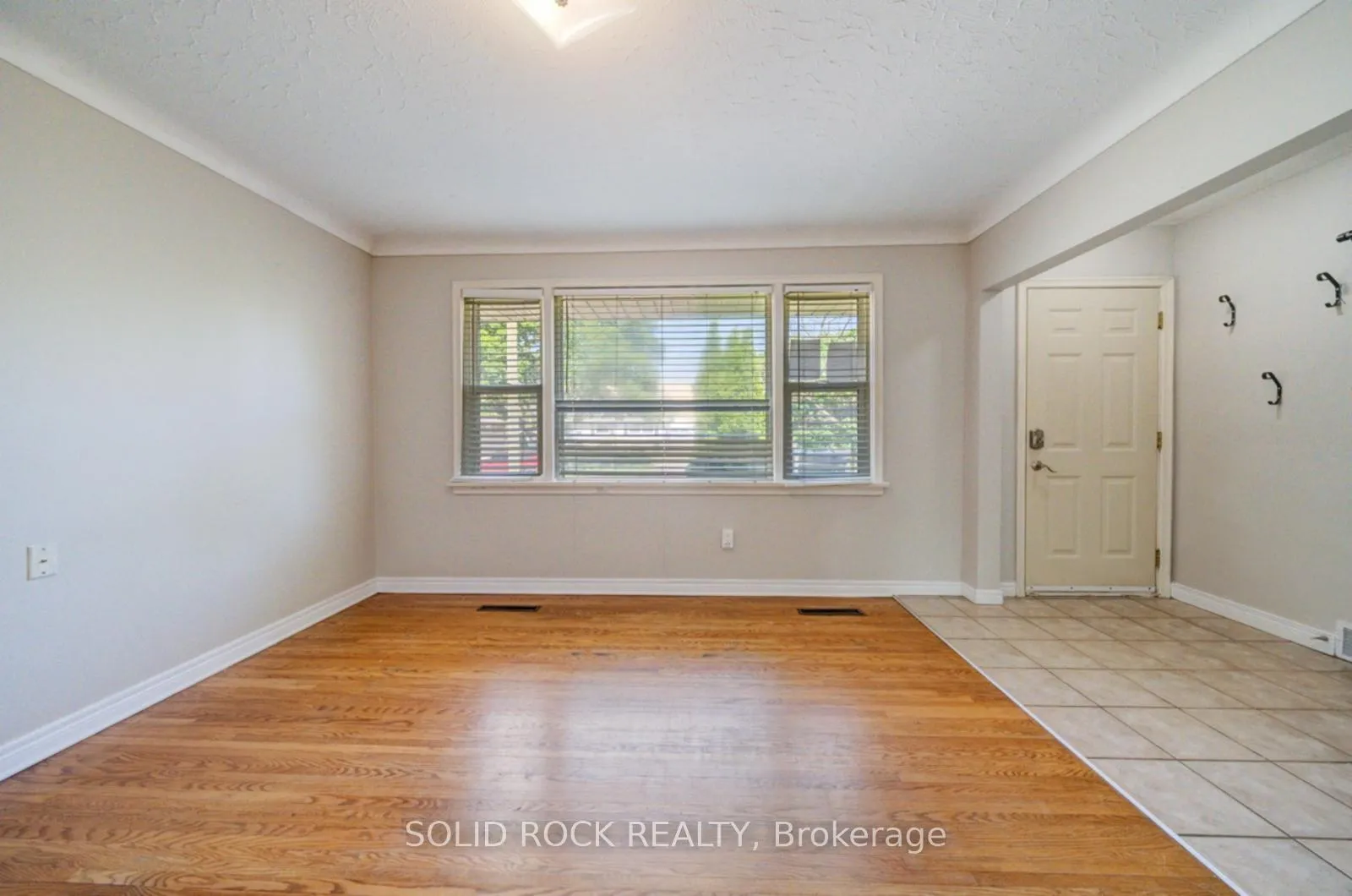 Photo 6 of 84 Jacobson Avenue, St. Catharines, Glendale/Glenridge — HOMEH