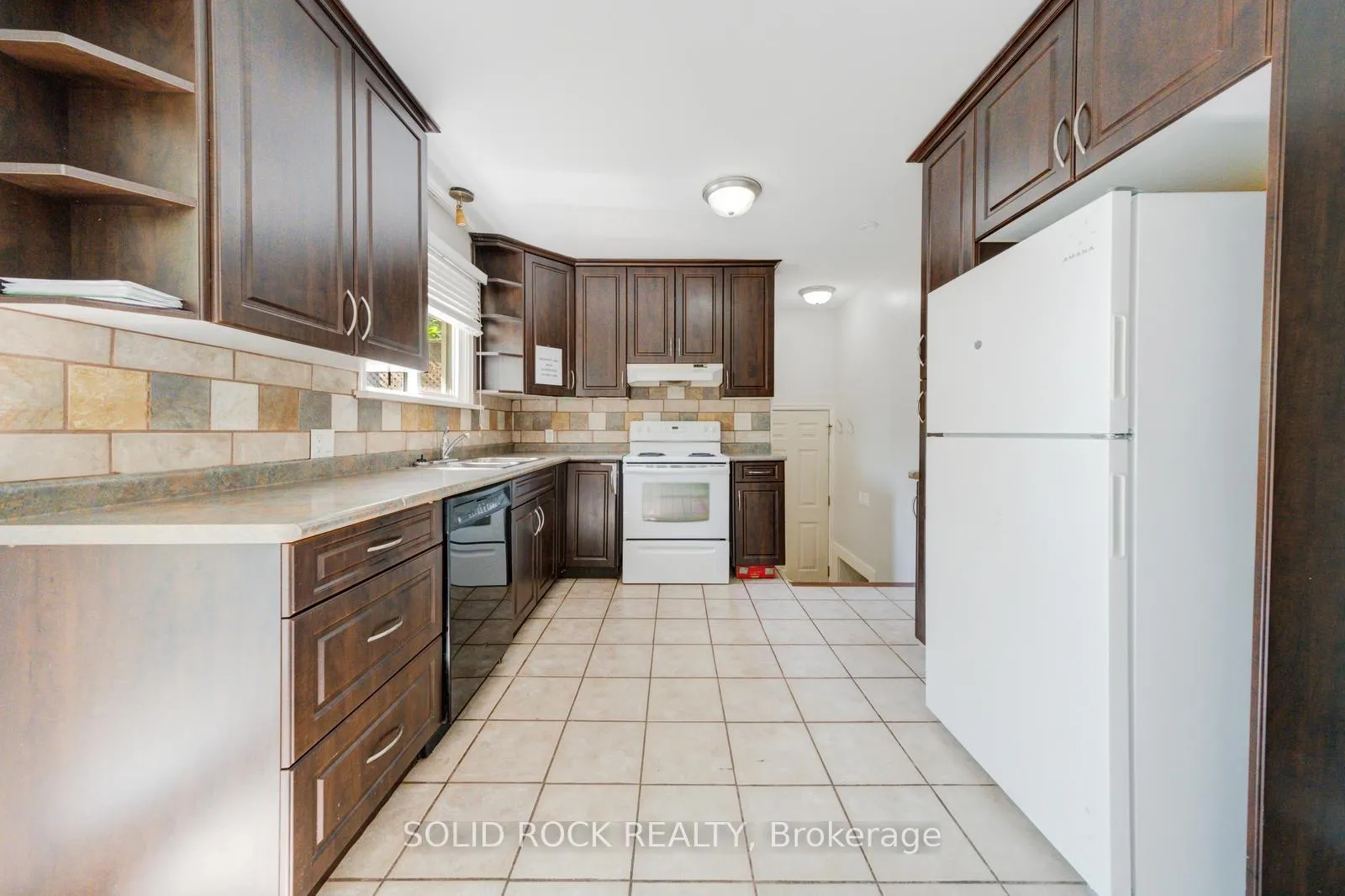 Photo 11 of 84 Jacobson Avenue, St. Catharines, Glendale/Glenridge — HOMEH