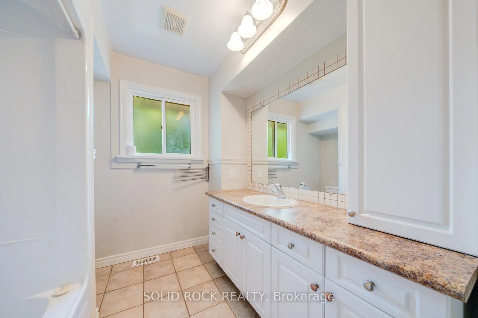 Photo 20 of 84 Jacobson Avenue, St. Catharines, Glendale/Glenridge — HOMEH