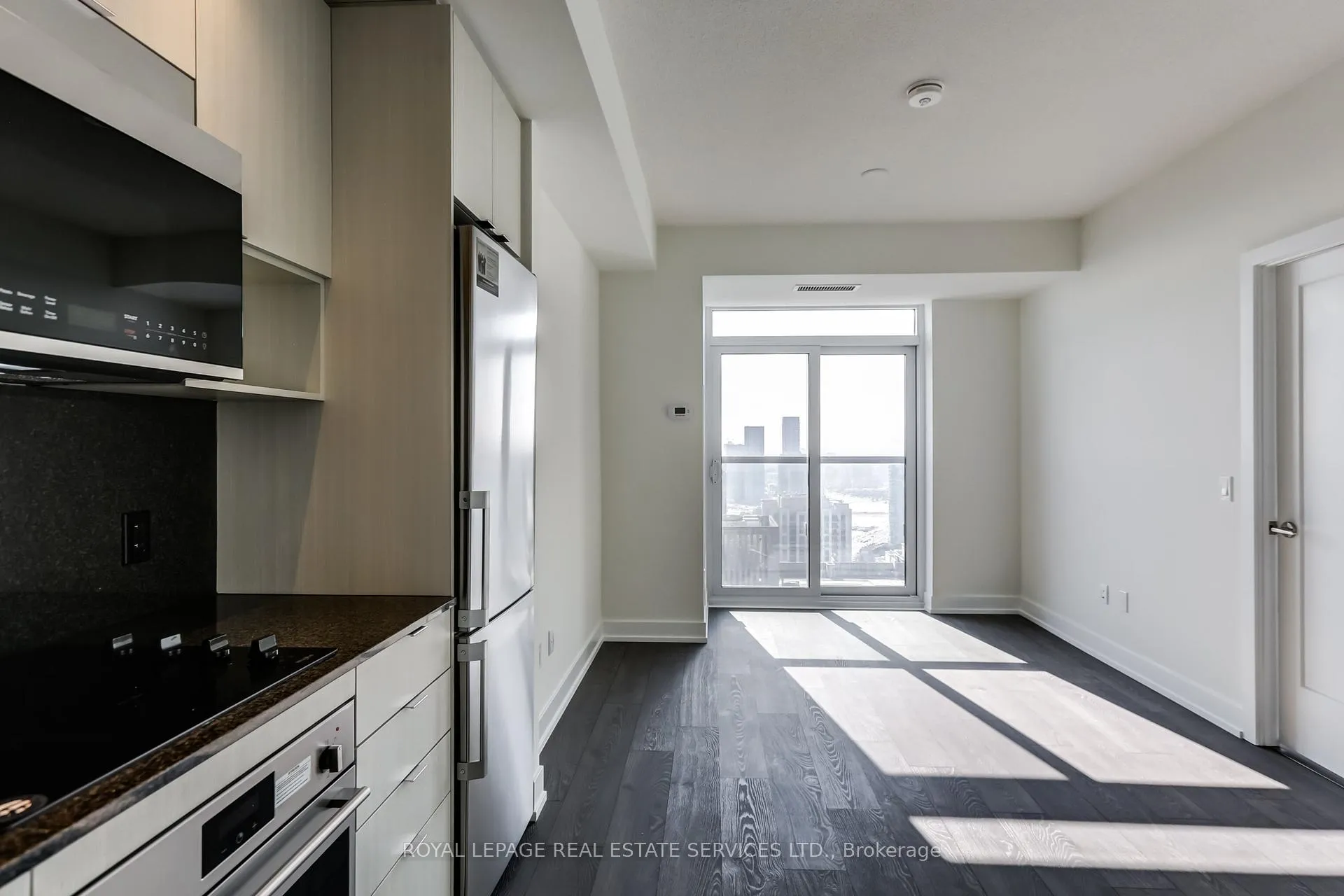 Photo 5 of Unit 3415, 9 Mabelle Avenue, Etobicoke, Islington-City Centre West — HOMEH