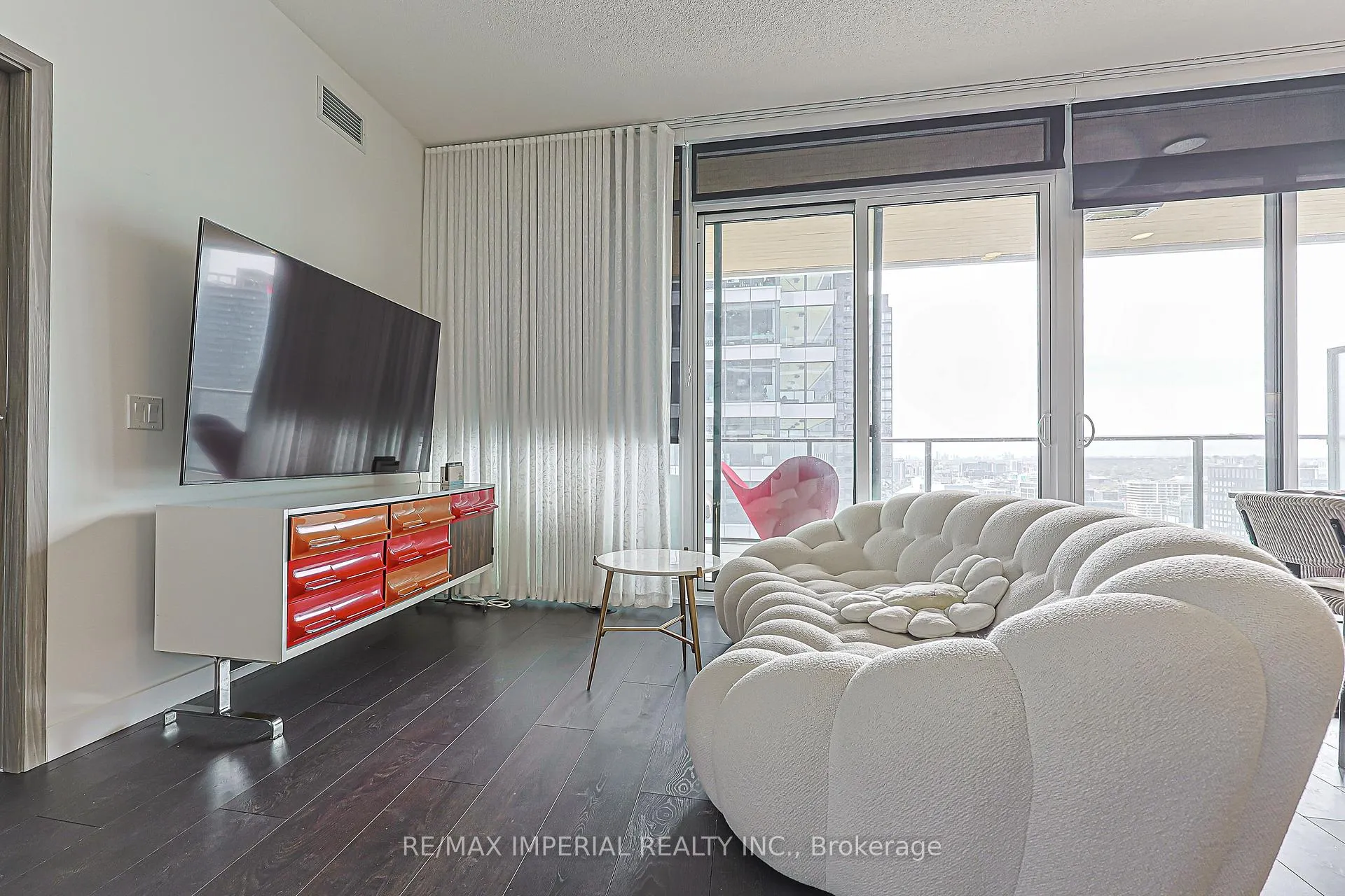 Photo 5 of Unit 3510, 1 Concord cityplace Way, Toronto, Waterfront Communities — HOMEH