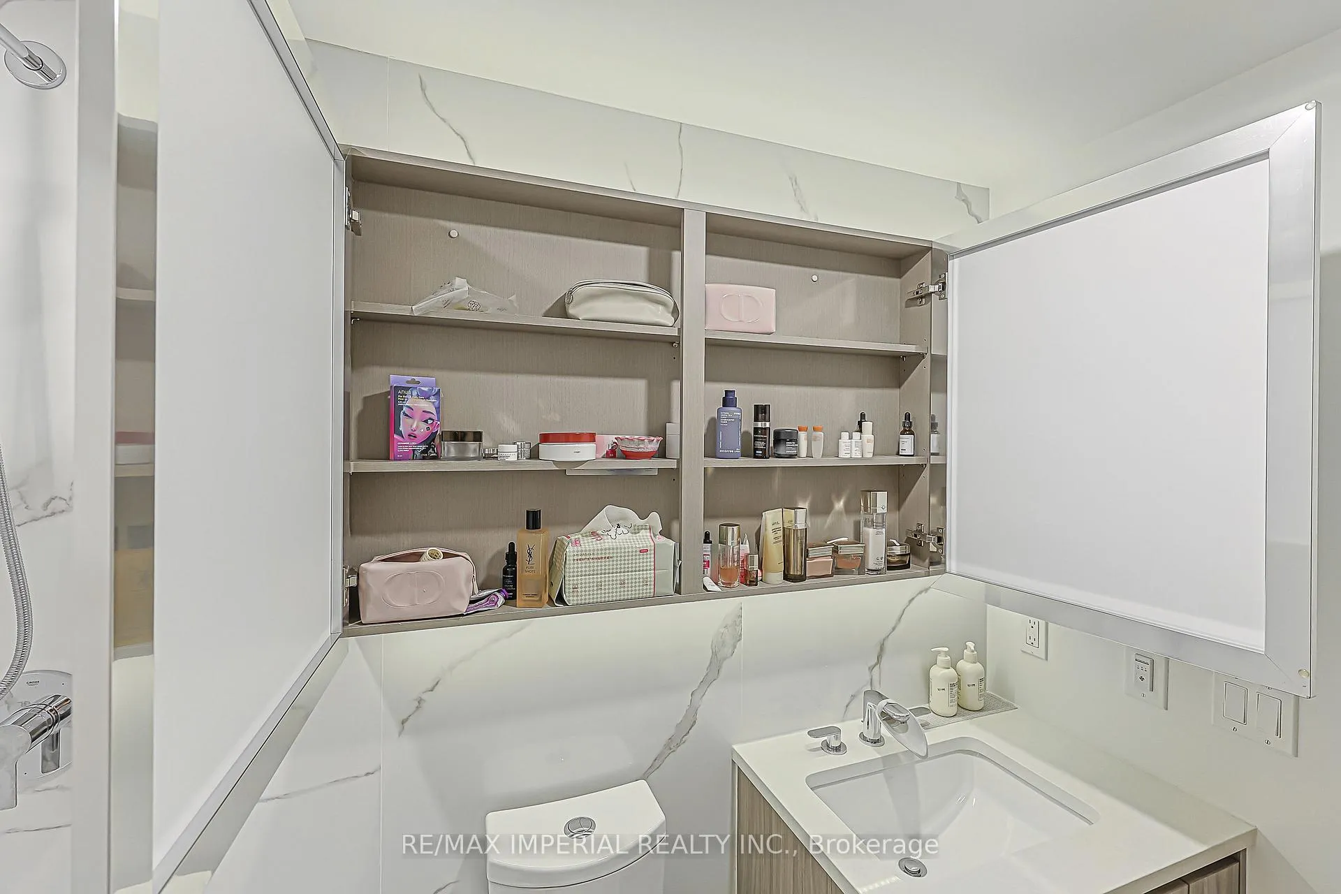 Photo 17 of Unit 3510, 1 Concord cityplace Way, Toronto, Waterfront Communities — HOMEH