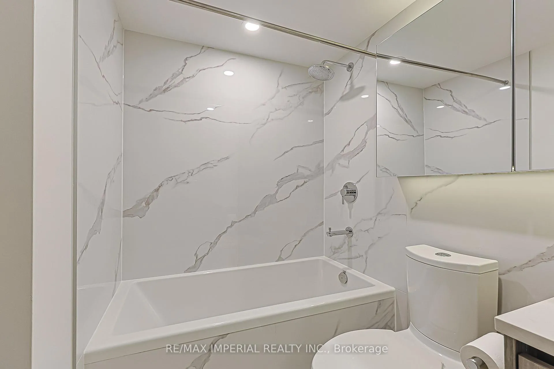 Photo 31 of Unit 3510, 1 Concord cityplace Way, Toronto, Waterfront Communities — HOMEH