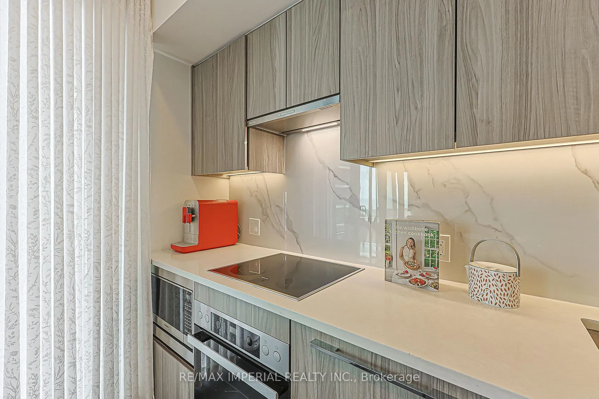 Photo 32 of Unit 3510, 1 Concord cityplace Way, Toronto, Waterfront Communities — HOMEH