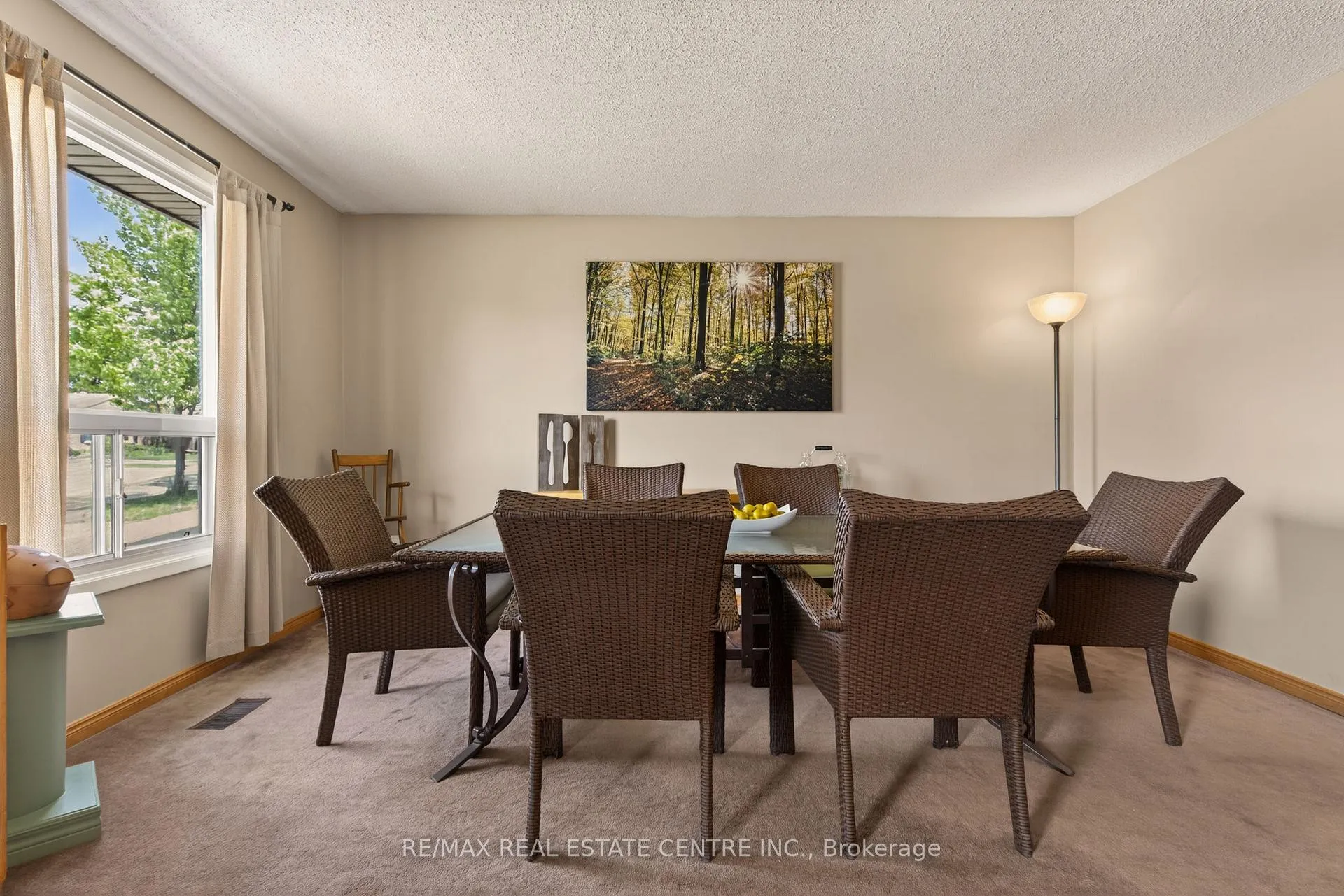 Photo 6 of 20 Nordale Crescent, Hamilton, Stoney Creek Mountain — HOMEH