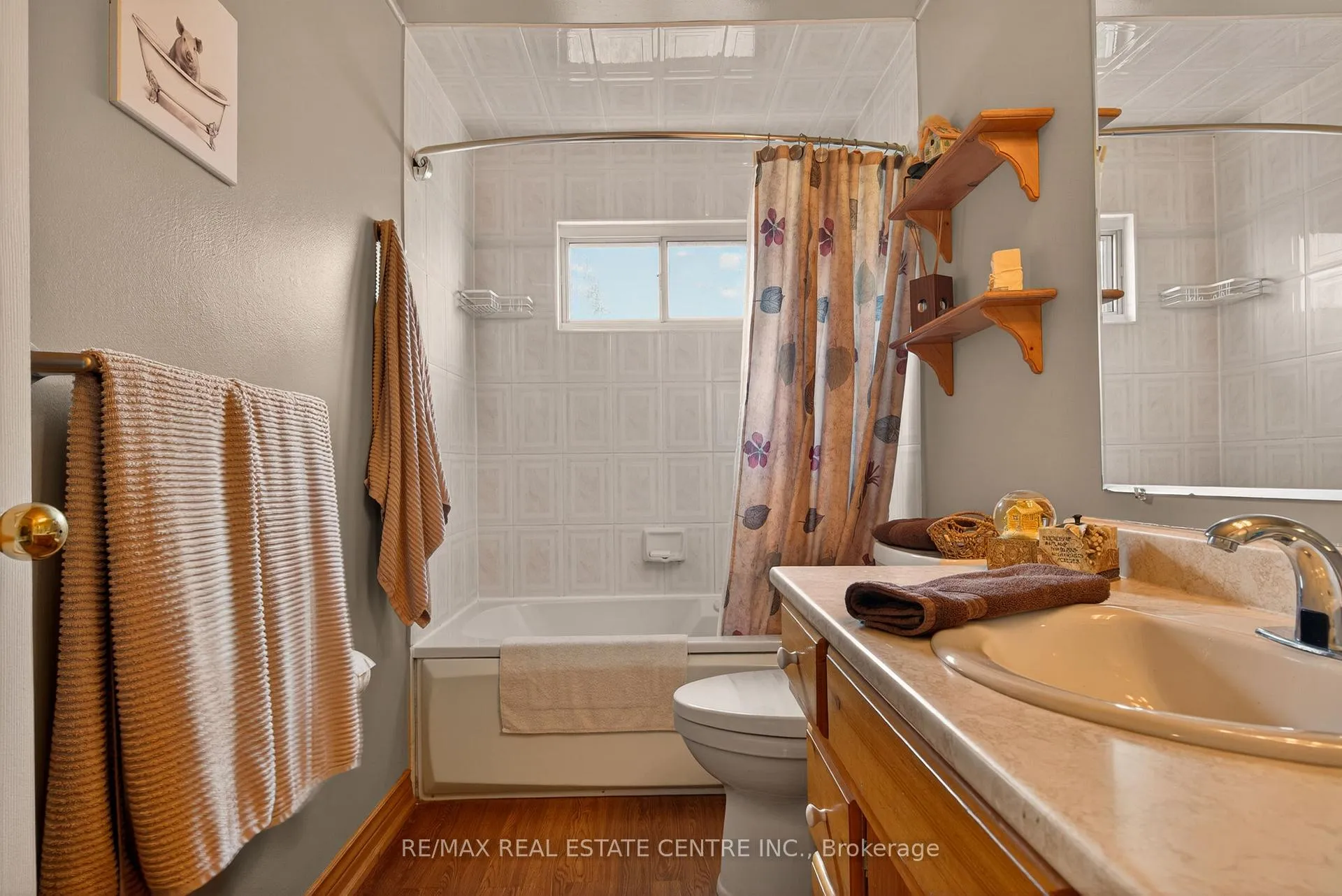 Photo 25 of 20 Nordale Crescent, Hamilton, Stoney Creek Mountain — HOMEH