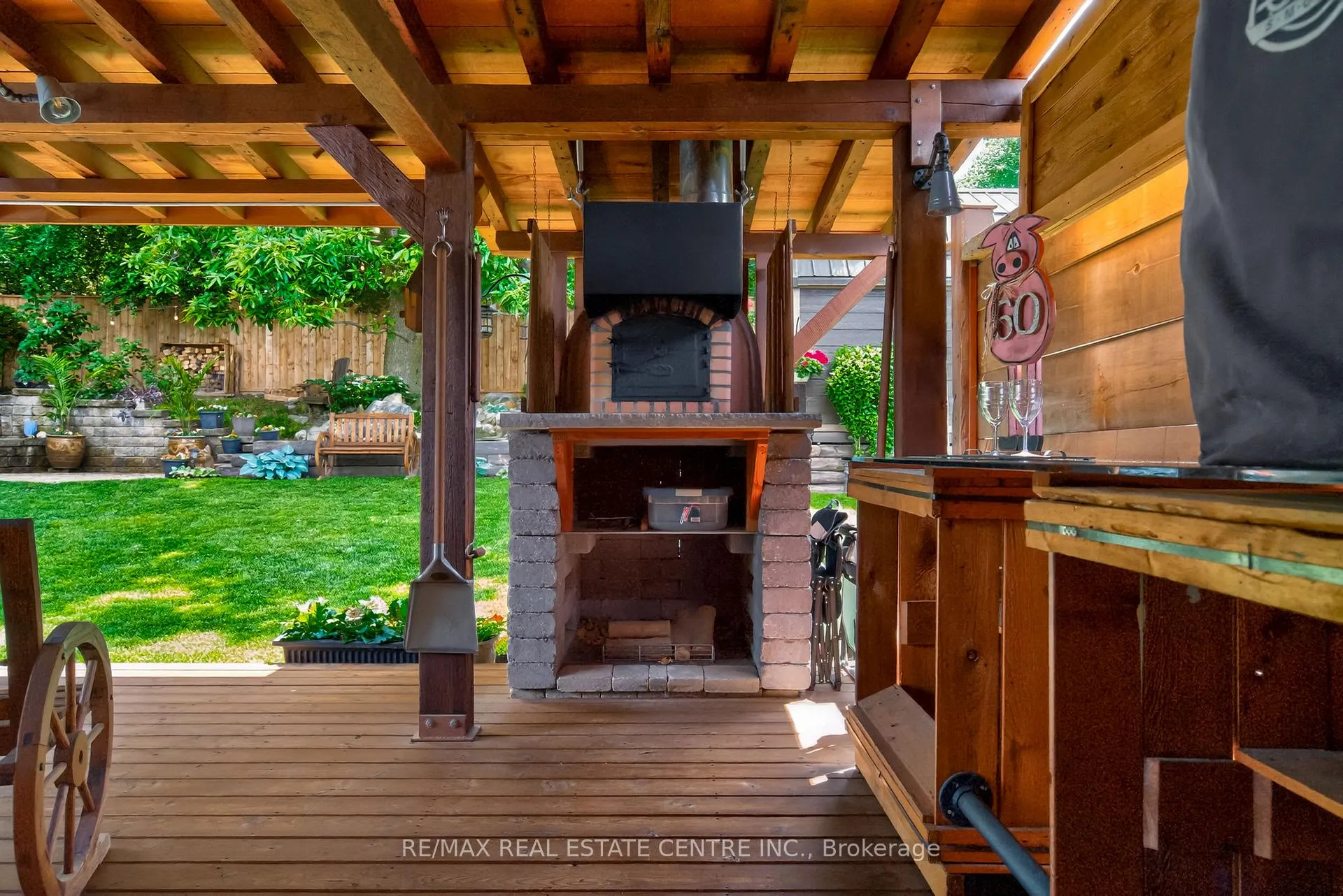 Photo 36 of 20 Nordale Crescent, Hamilton, Stoney Creek Mountain — HOMEH