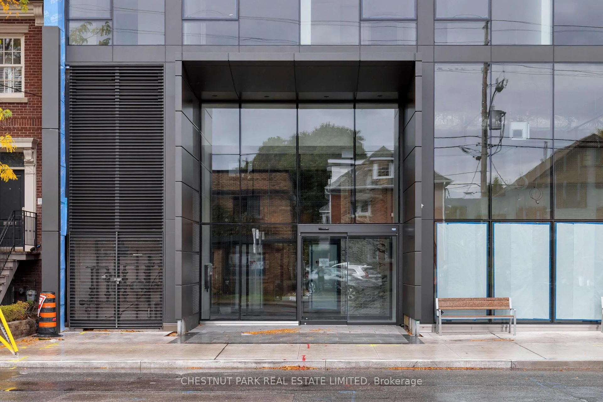 Photo 2 of Unit 302, 1414 Bayview Avenue, Toronto, Mount Pleasant East — HOMEH