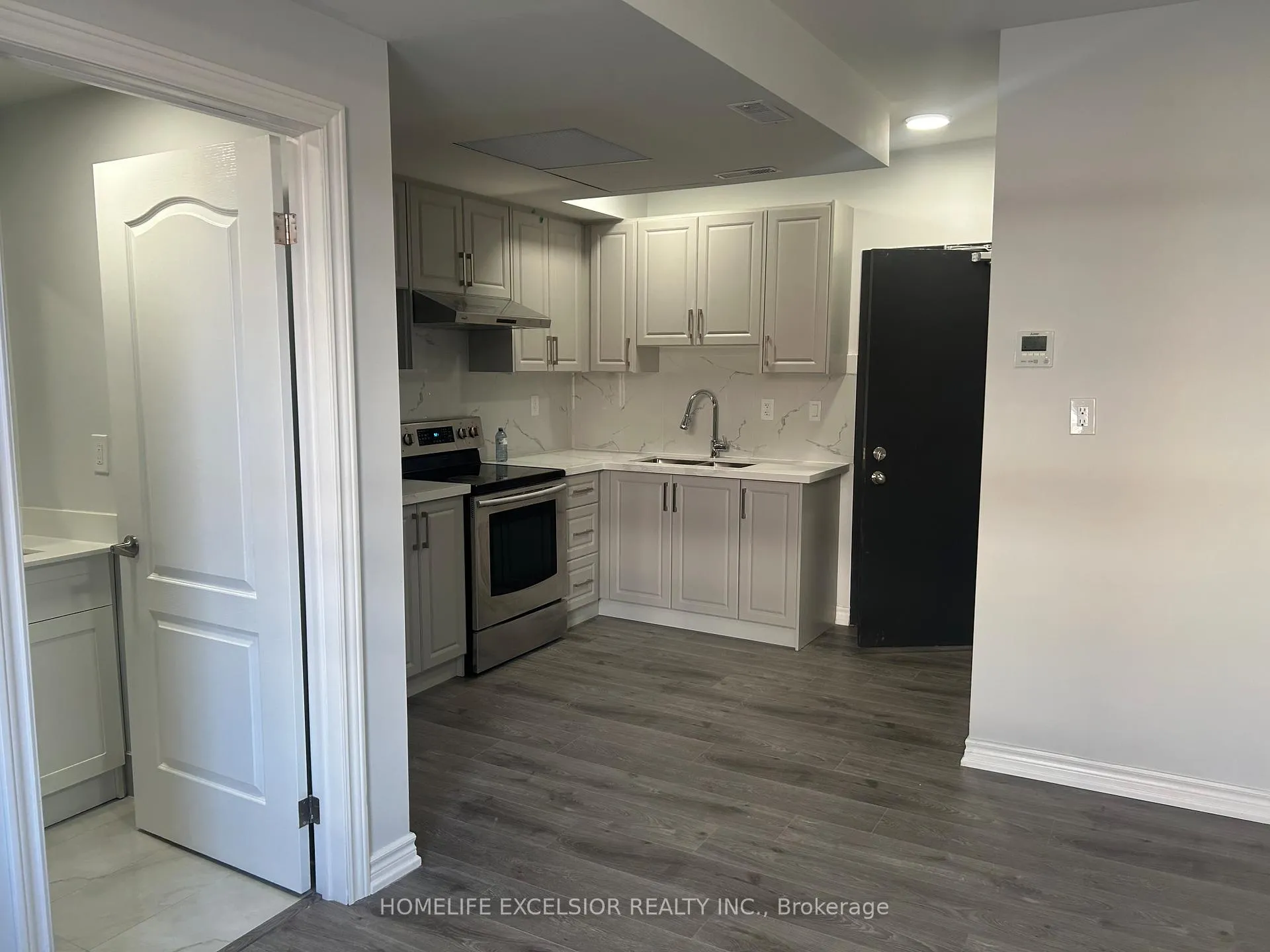 Photo 1 of Unit Unit 4, 3 Simcoe Street S, Oshawa, Central — HOMEH