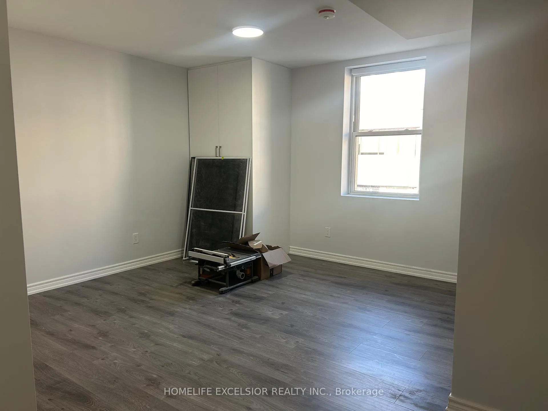 Photo 3 of Unit Unit 4, 3 Simcoe Street S, Oshawa, Central — HOMEH