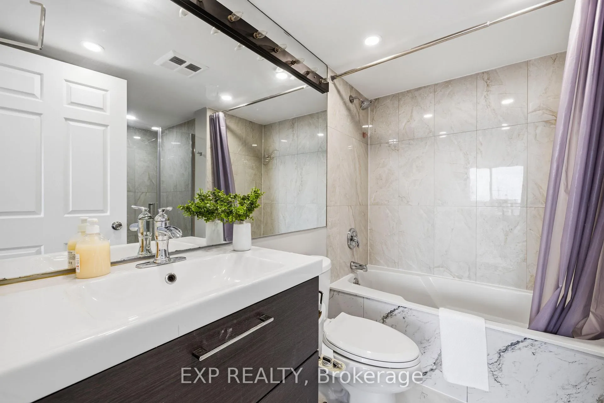Photo 37 of Unit 1710, 22 Hanover Road, Brampton, Queen Street Corridor — HOMEH