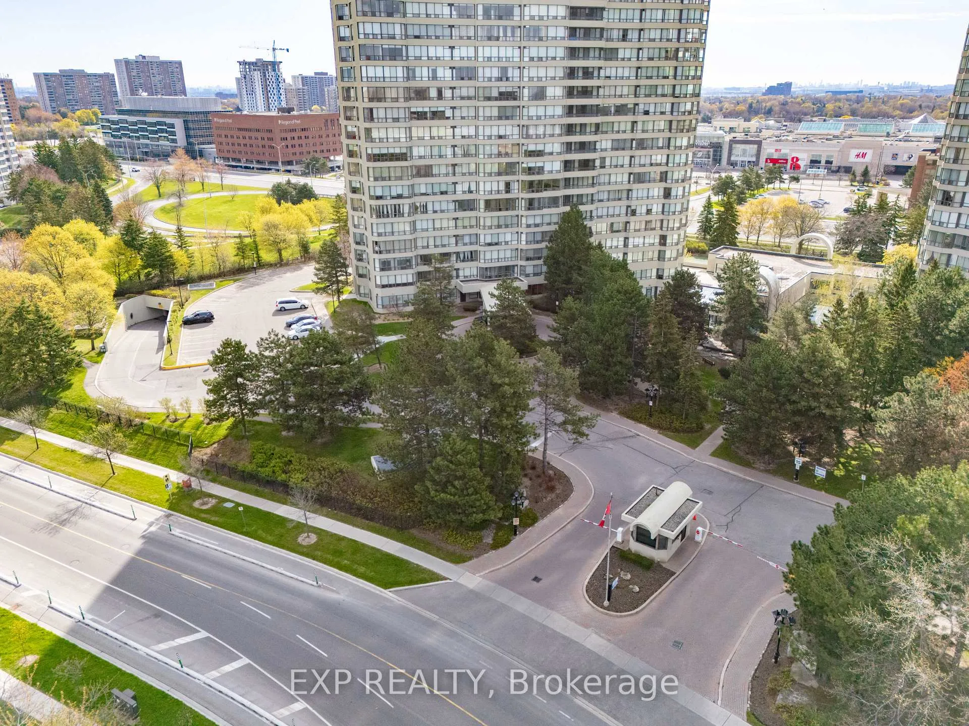 Photo 43 of Unit 1710, 22 Hanover Road, Brampton, Queen Street Corridor — HOMEH