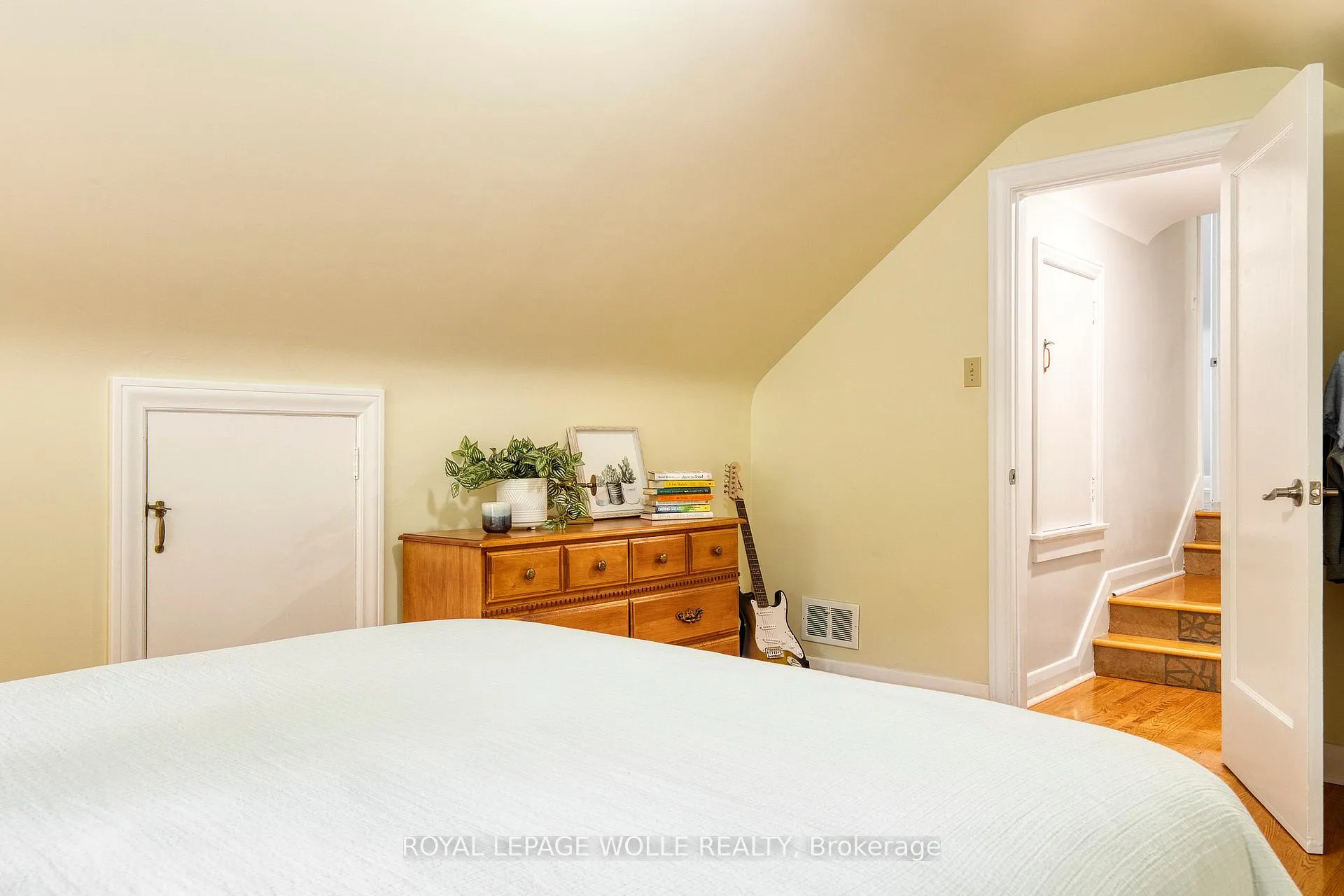 Photo 24 of 5 Brentwood Avenue, Kitchener — HOMEH