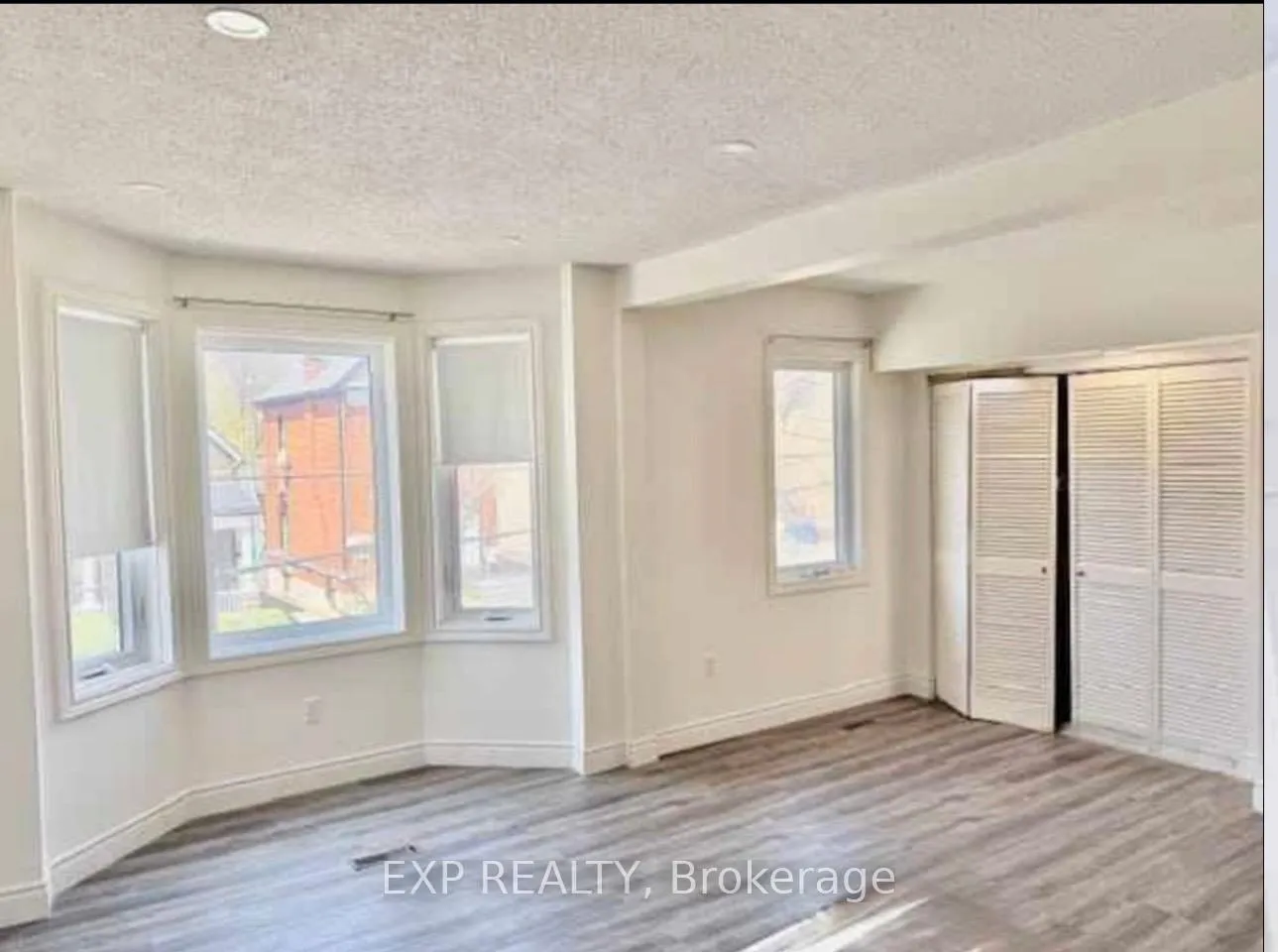 Photo 2 of 137 queen Street S, Hamilton, Durand — HOMEH