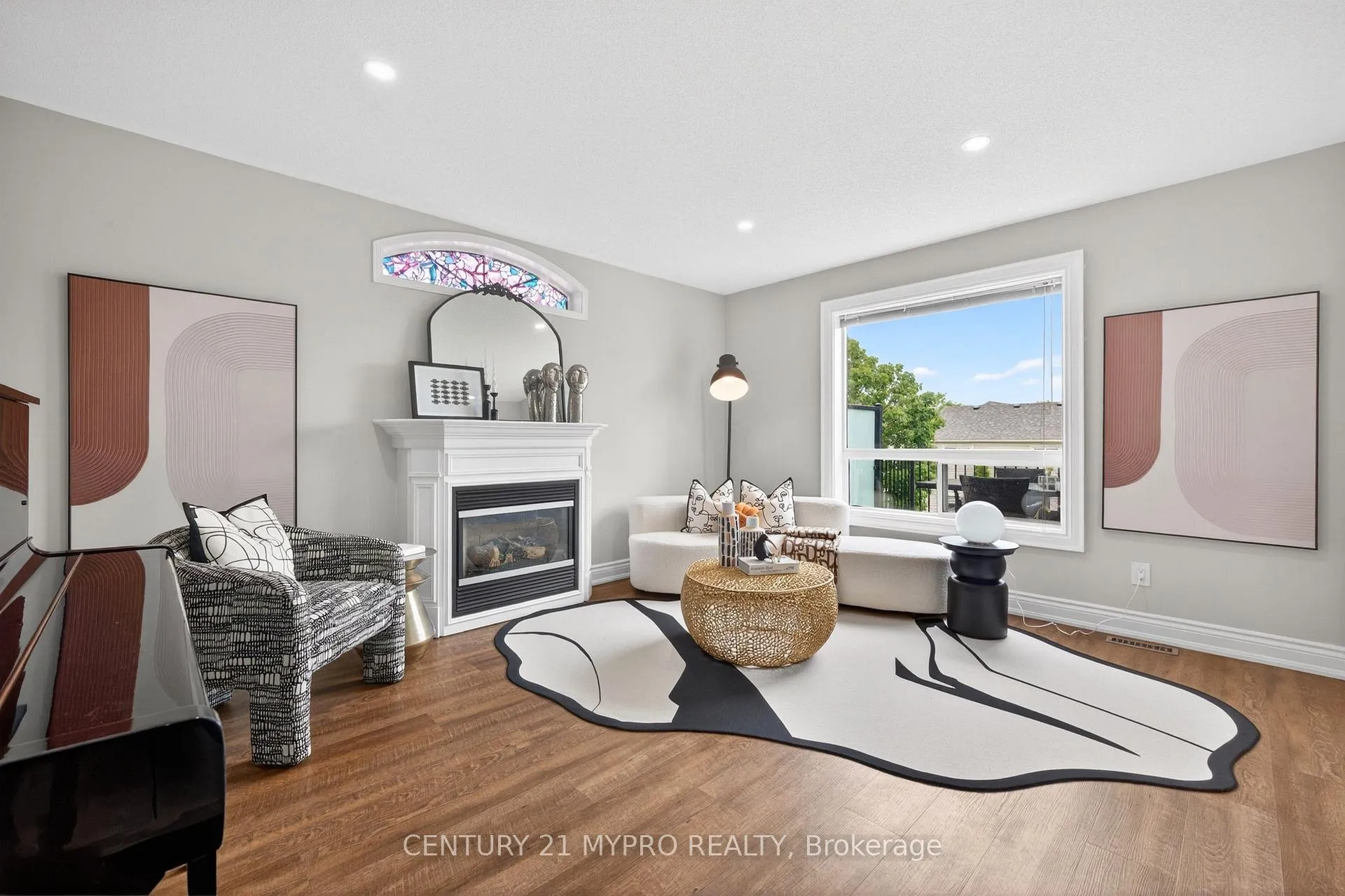 Photo 5 of 1117 Tall Pine Avenue E, Oshawa, Pinecrest — HOMEH