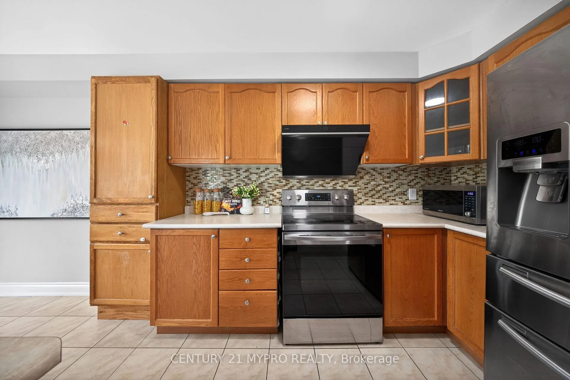 Photo 8 of 1117 Tall Pine Avenue E, Oshawa, Pinecrest — HOMEH