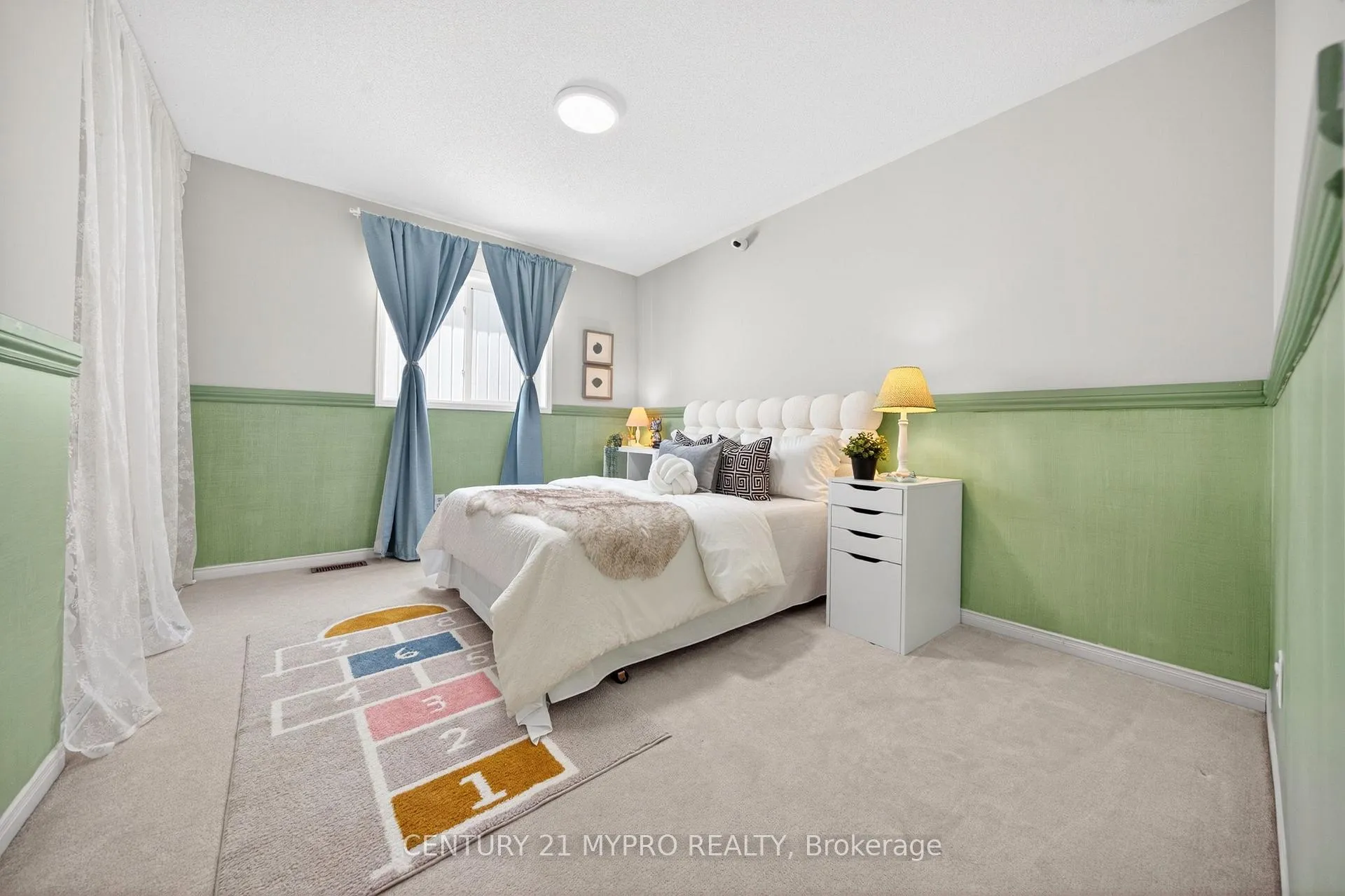 Photo 20 of 1117 Tall Pine Avenue E, Oshawa, Pinecrest — HOMEH