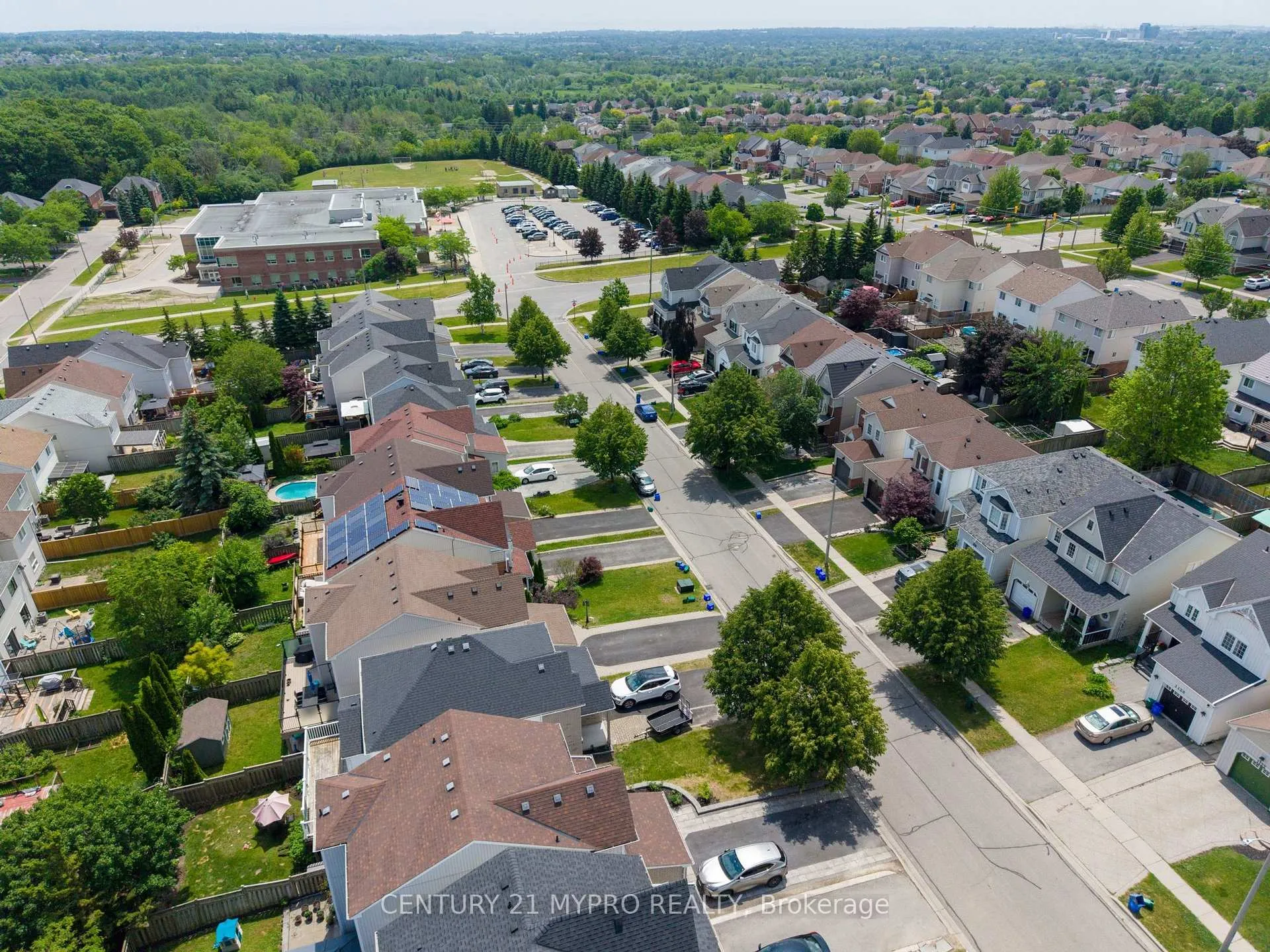 Photo 37 of 1117 Tall Pine Avenue E, Oshawa, Pinecrest — HOMEH