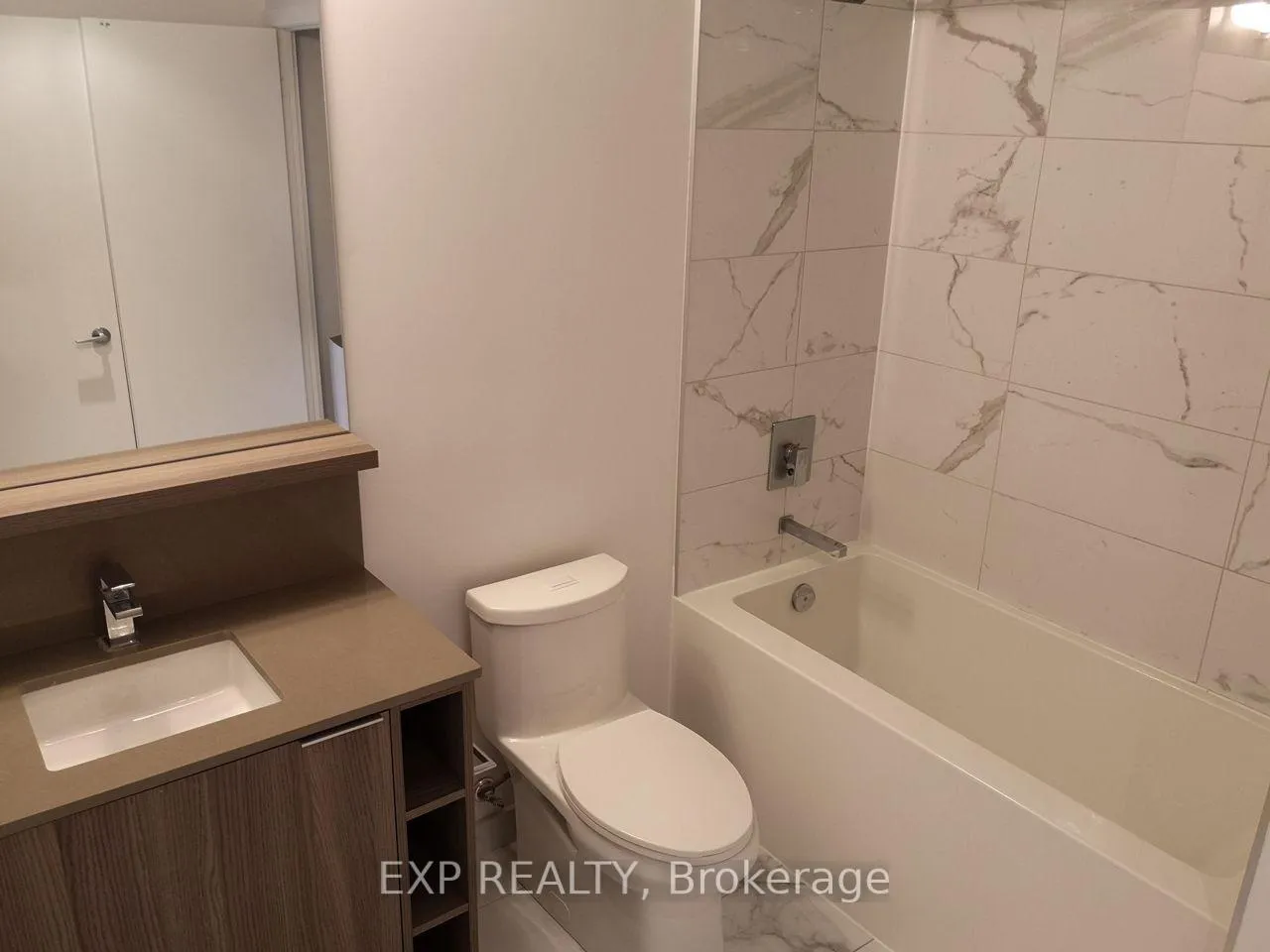 Photo 9 of Unit Ph15, 85 Wood Street, Toronto, Church-Yonge Corridor — HOMEH