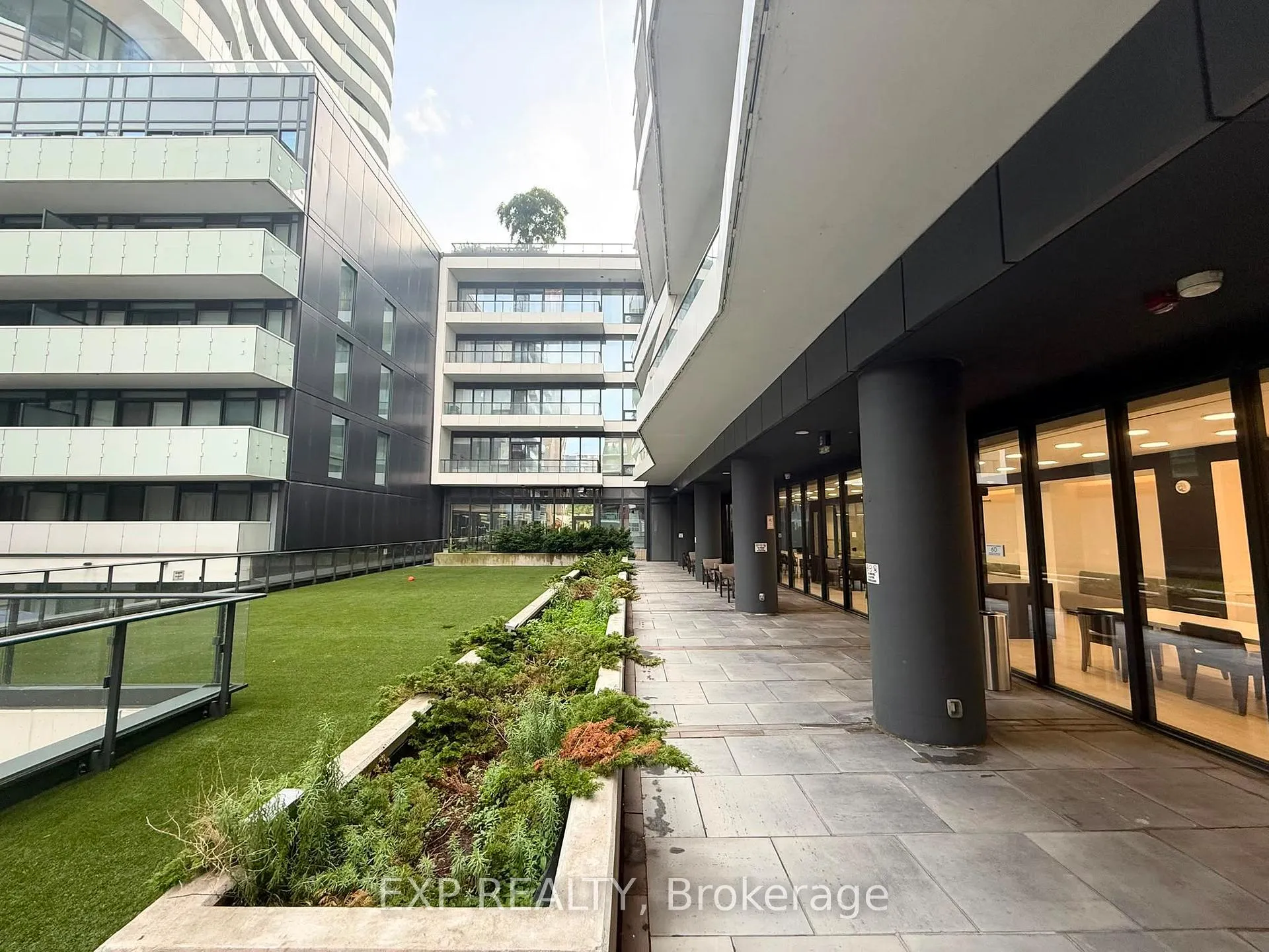 Photo 17 of Unit Ph15, 85 Wood Street, Toronto, Church-Yonge Corridor — HOMEH