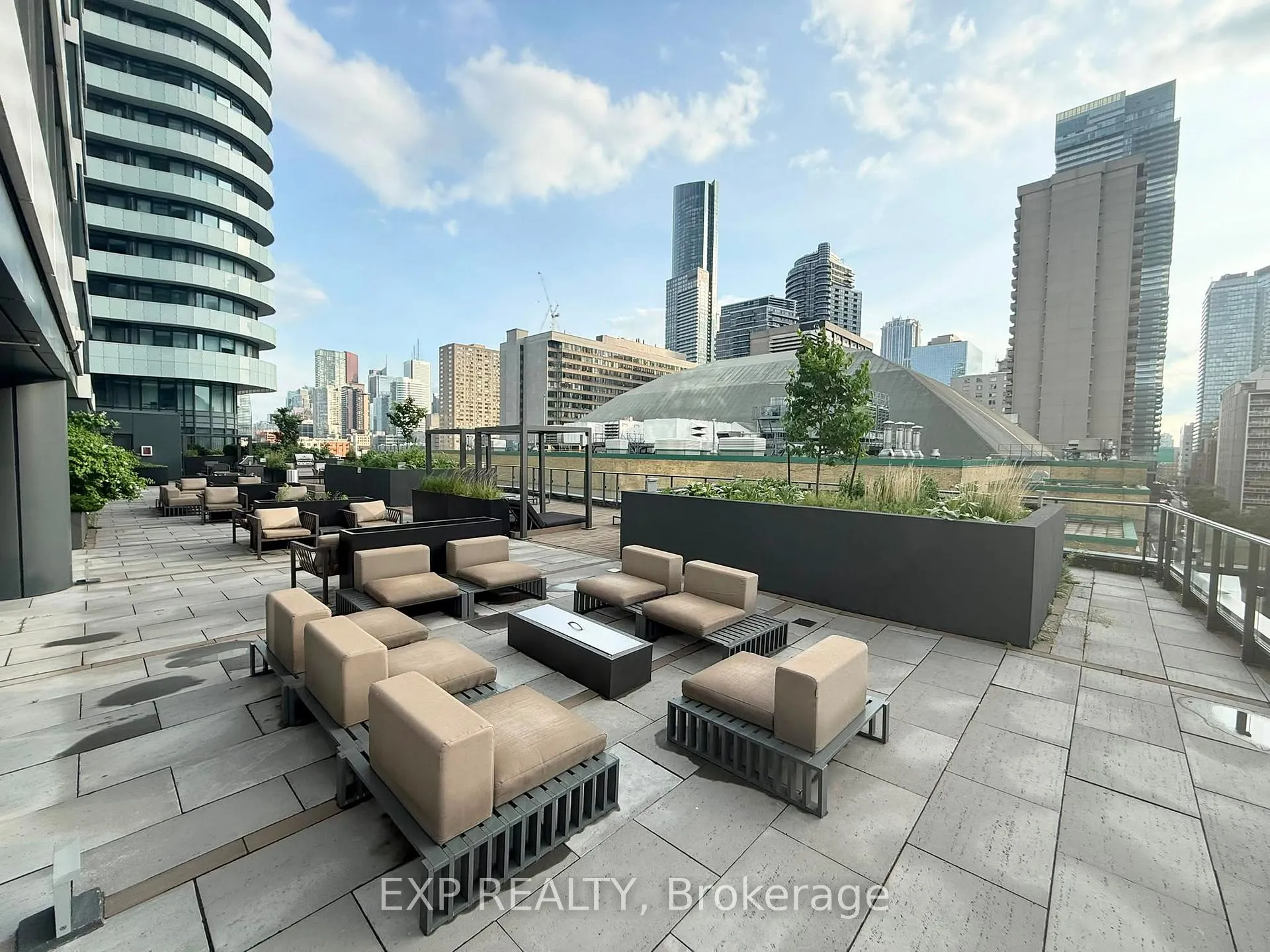 Photo 19 of Unit Ph15, 85 Wood Street, Toronto, Church-Yonge Corridor — HOMEH